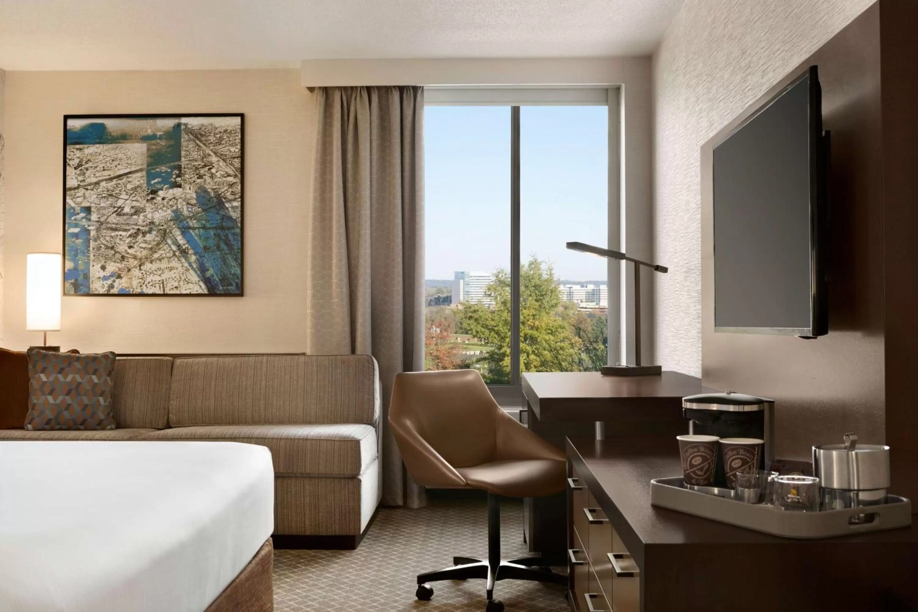 Bedroom in DoubleTree by Hilton McLean Tysons