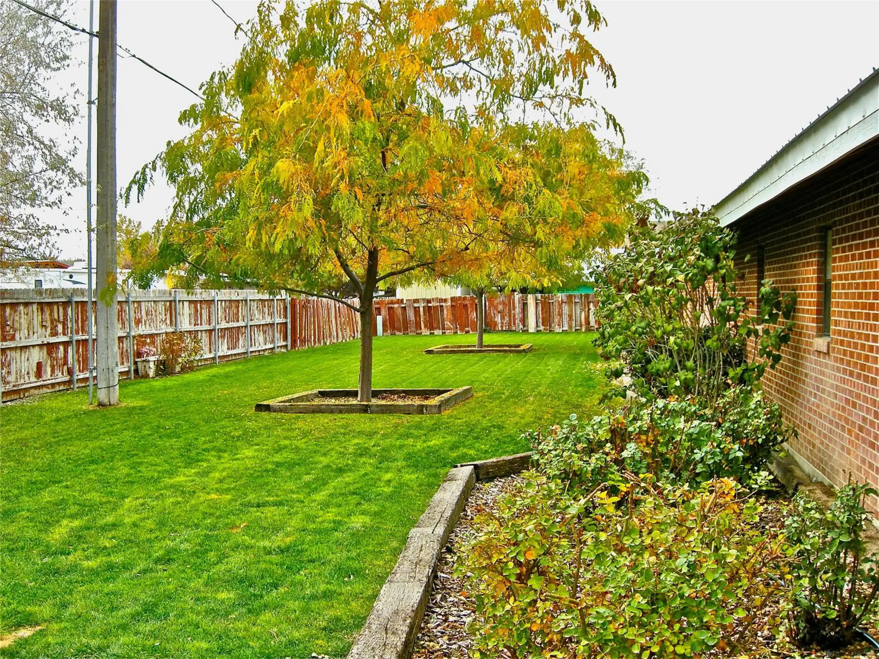 Garden in Ontario Inn