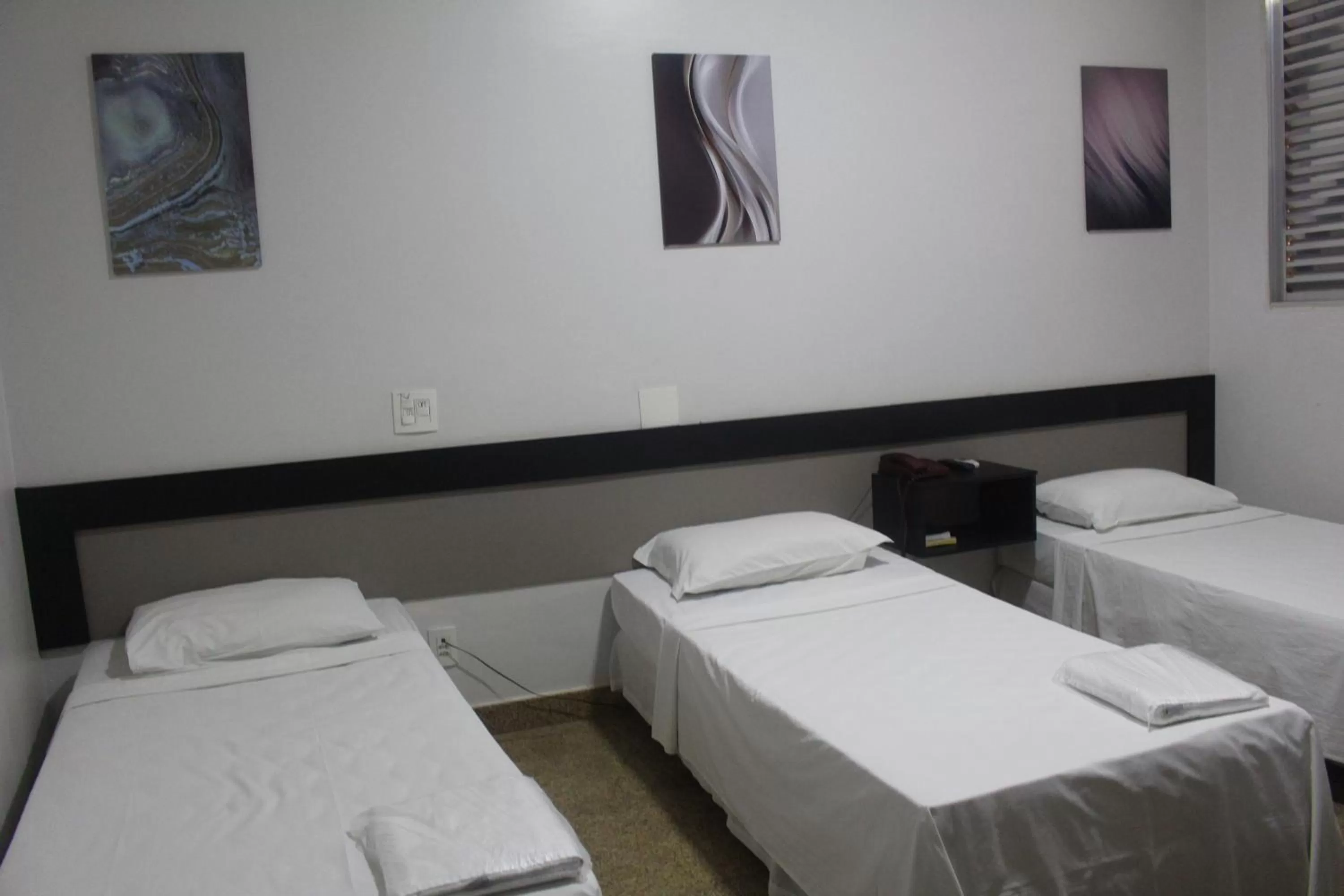 Photo of the whole room, Bed in Hotel Oscar Blue Montes Claros
