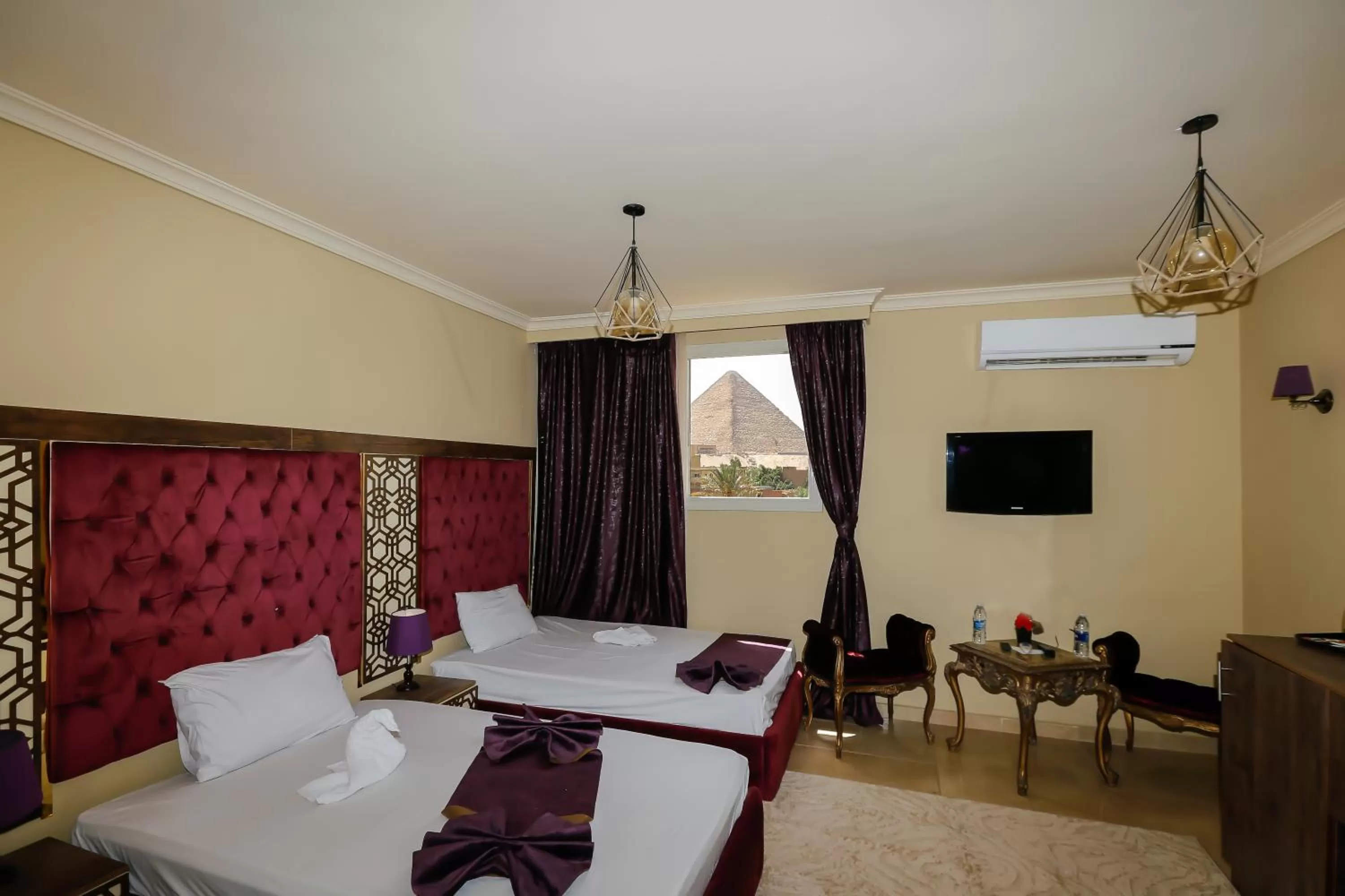 TV and multimedia in King Cheops Inn - Pyramid View