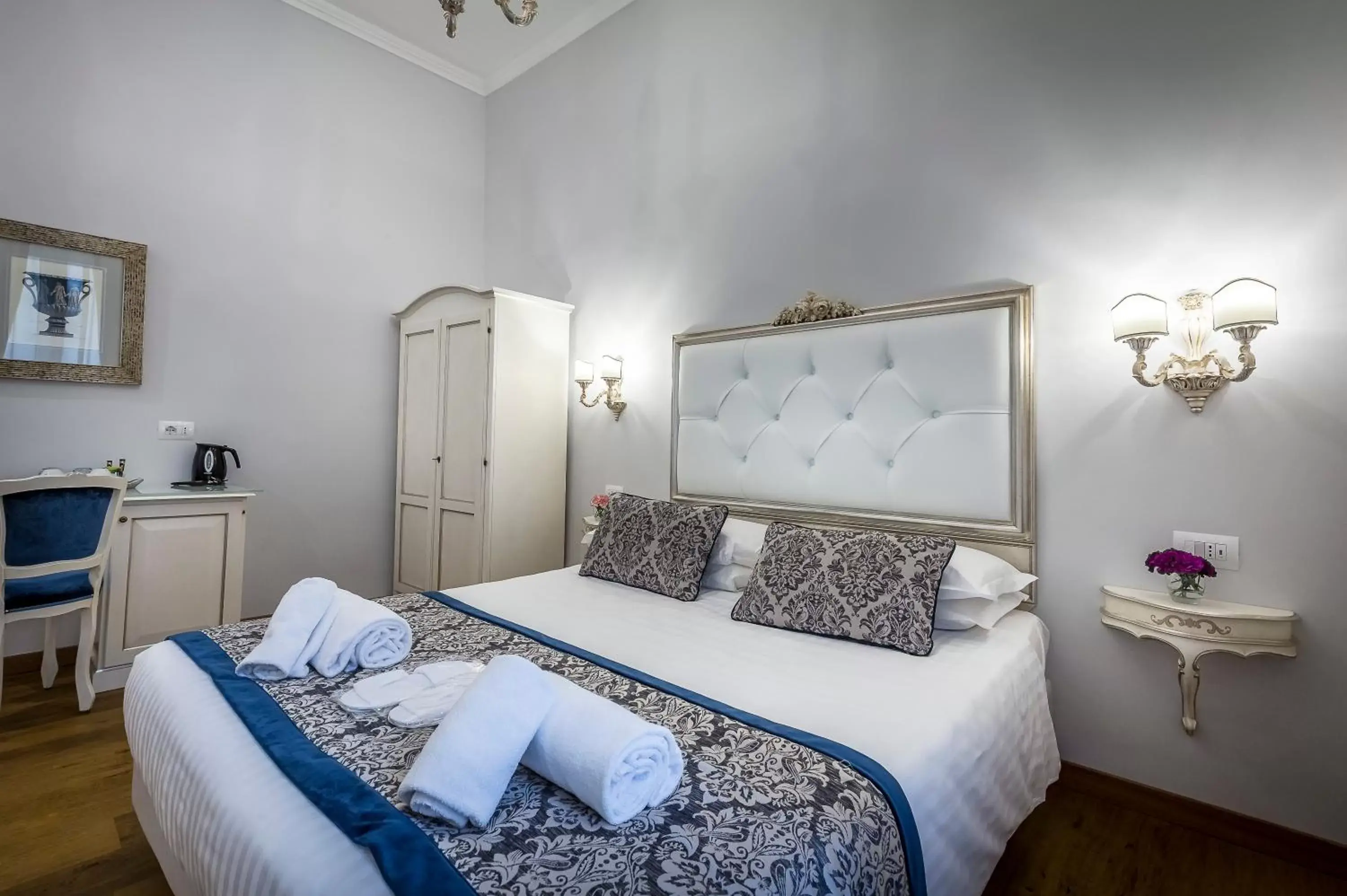 Bedroom, Bed in B&B La Terrazza Sul Duomo