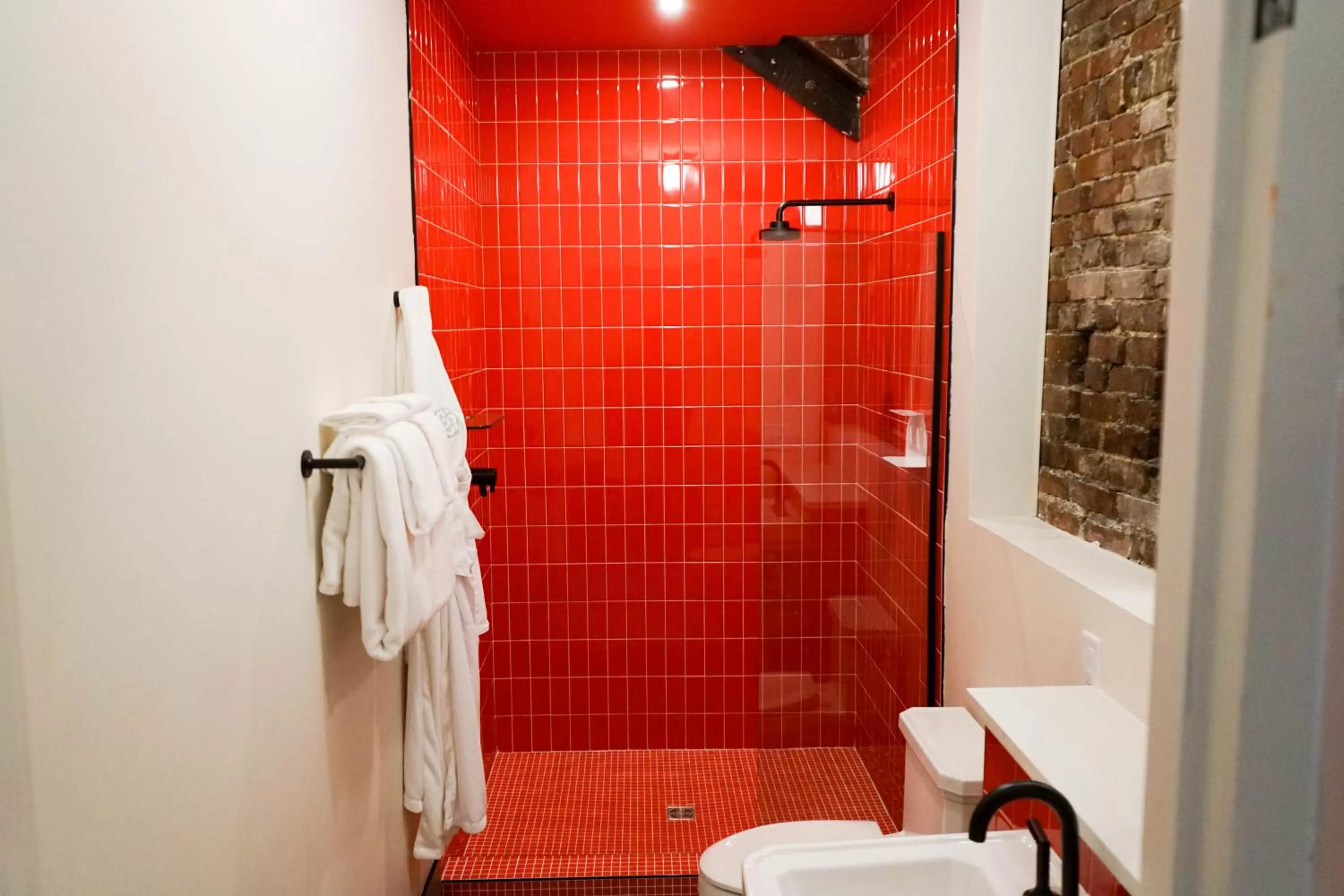 Shower in The Russell