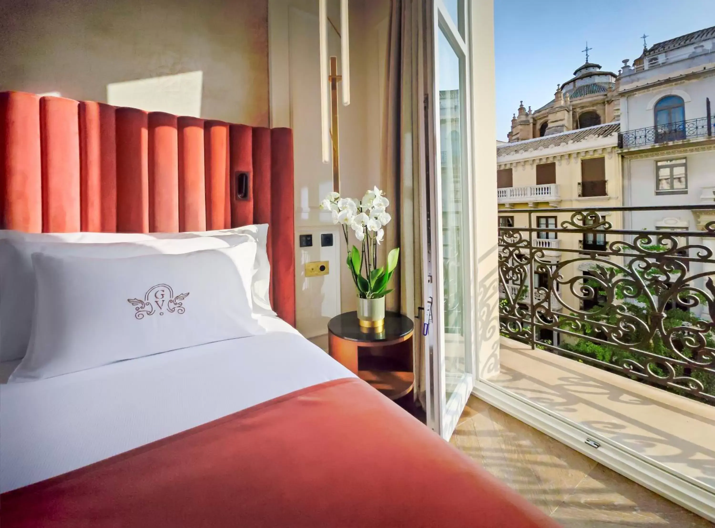 Bed in Palacio Gran Vía, a Royal Hideaway Hotel