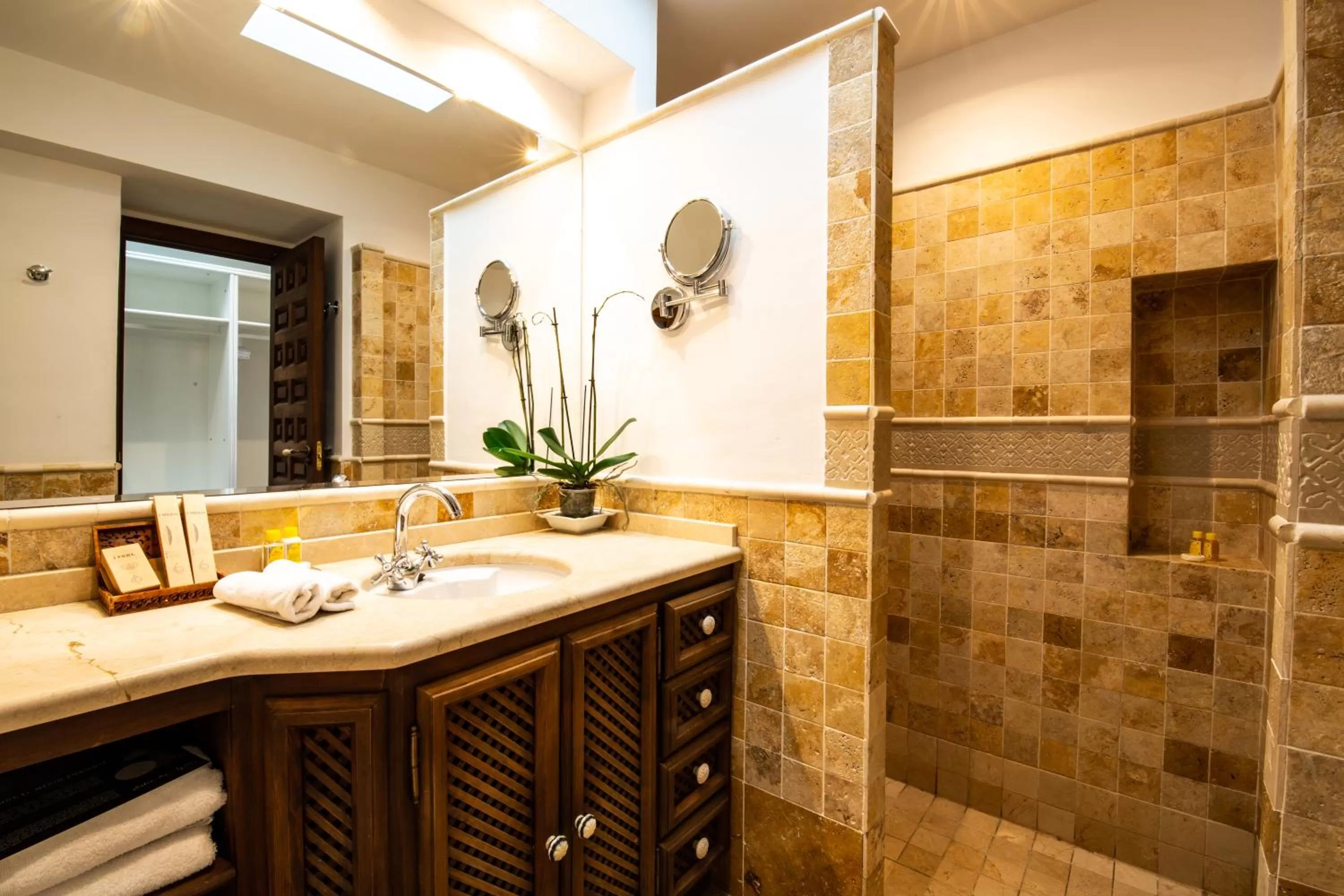 Shower in Entre Dos Aguas Hotel Boutique