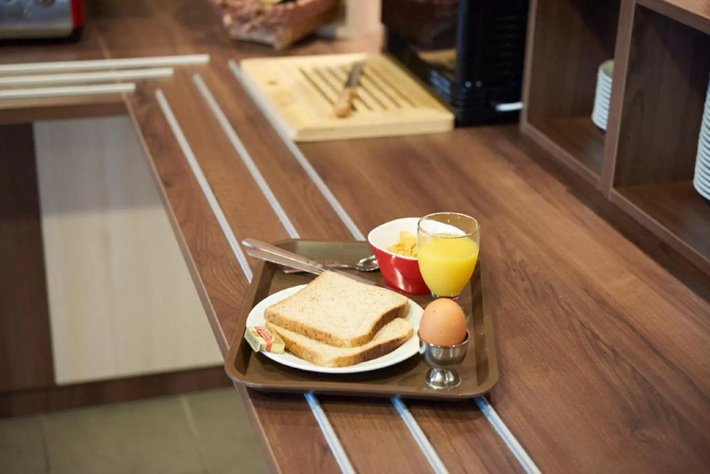 Continental breakfast in Ace Hotel Roanne