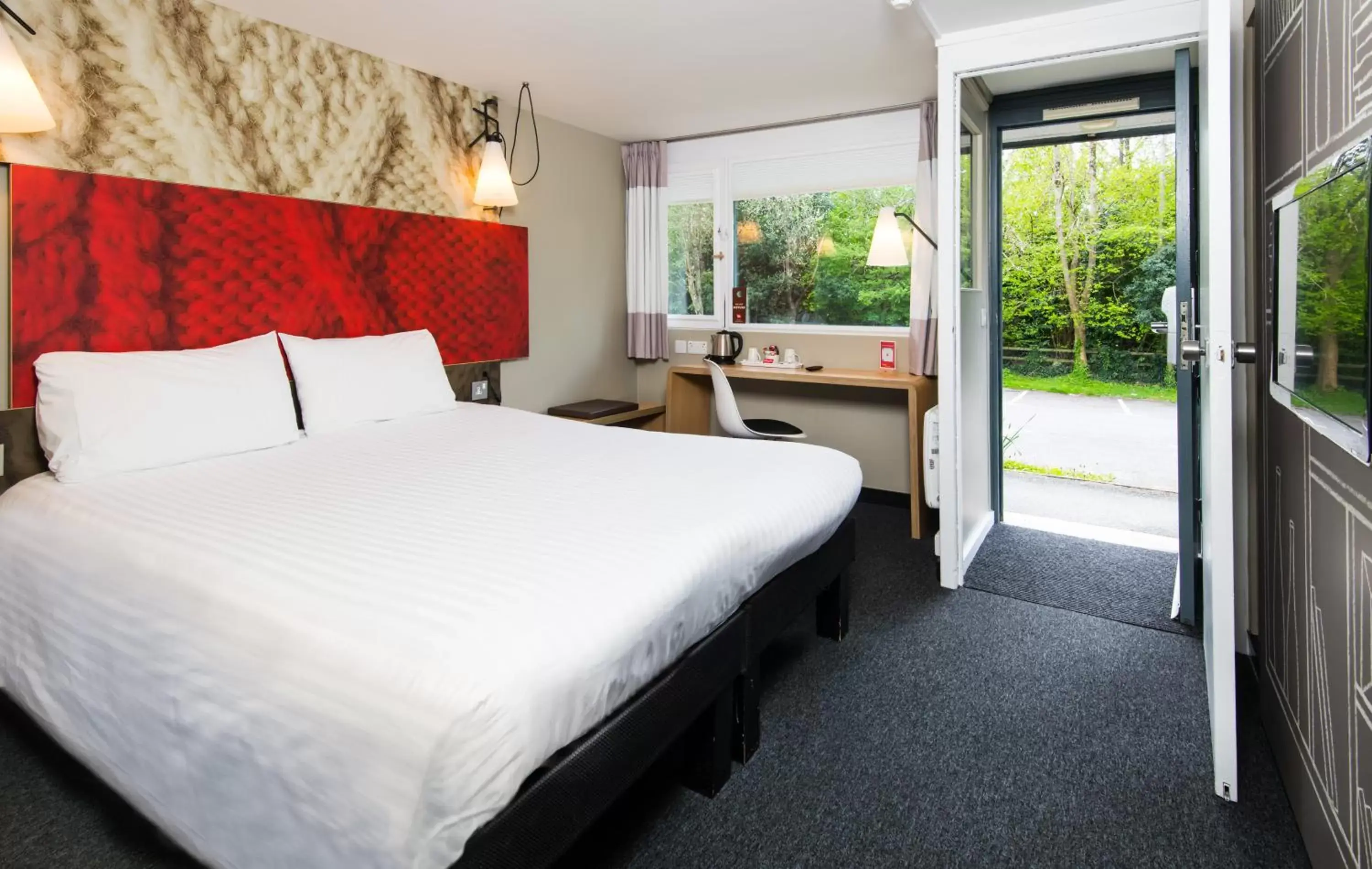 Double Room in ibis Plymouth Double Room in ibis Plymouth