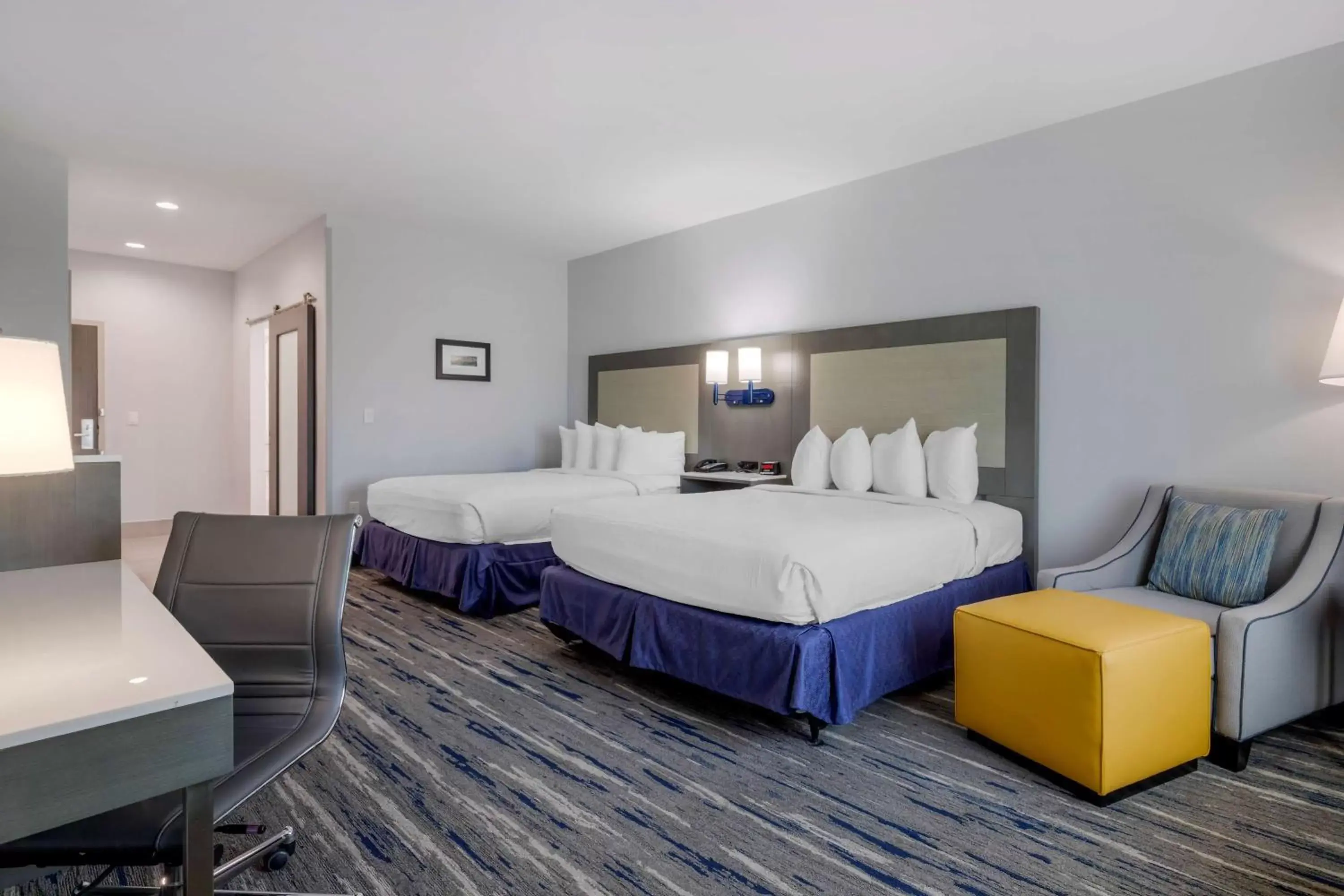 Bedroom, Bed in Best Western Plus Choctaw Inn & Suites