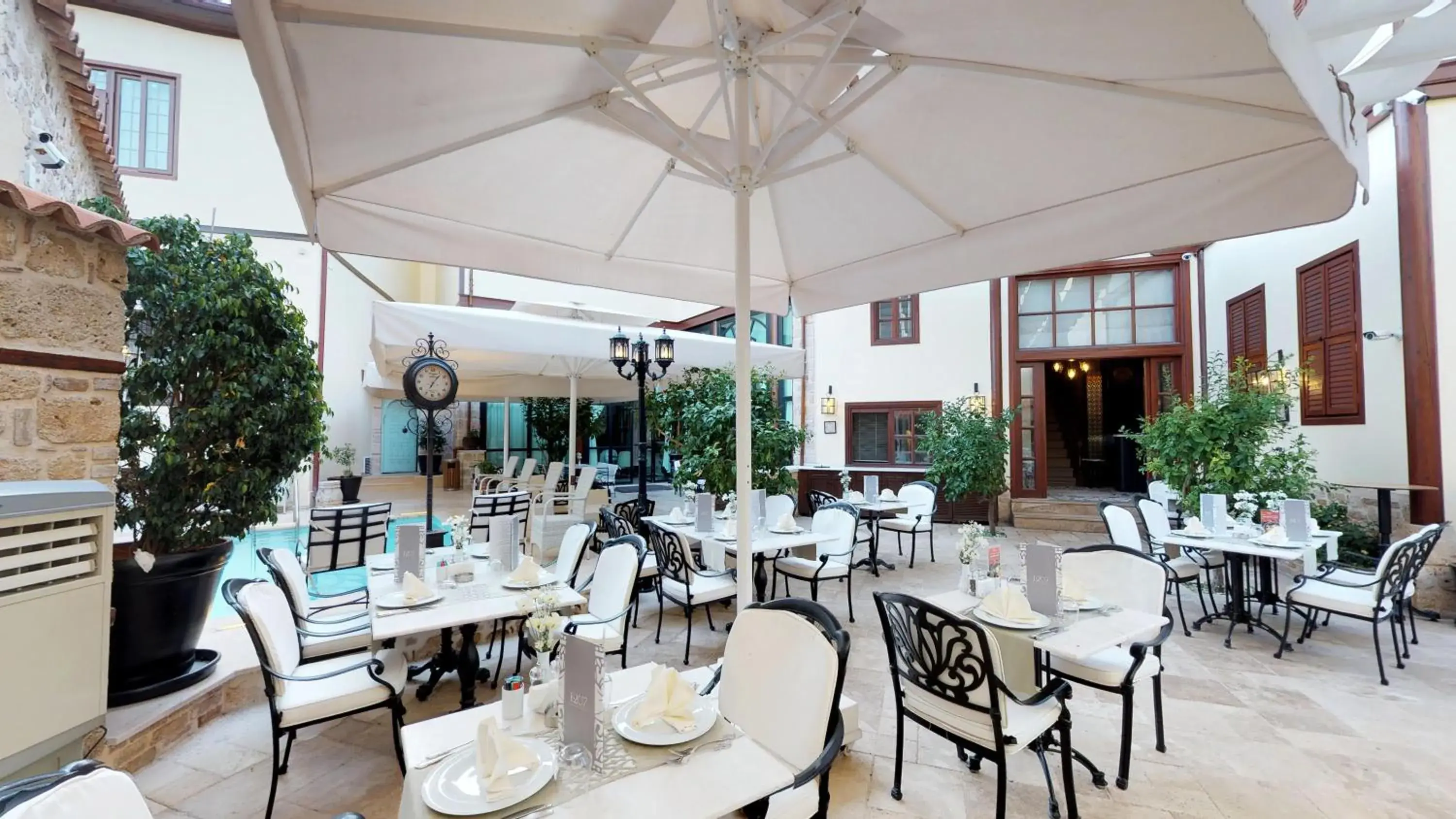 Garden, Restaurant/Places to Eat in Hotel 1207