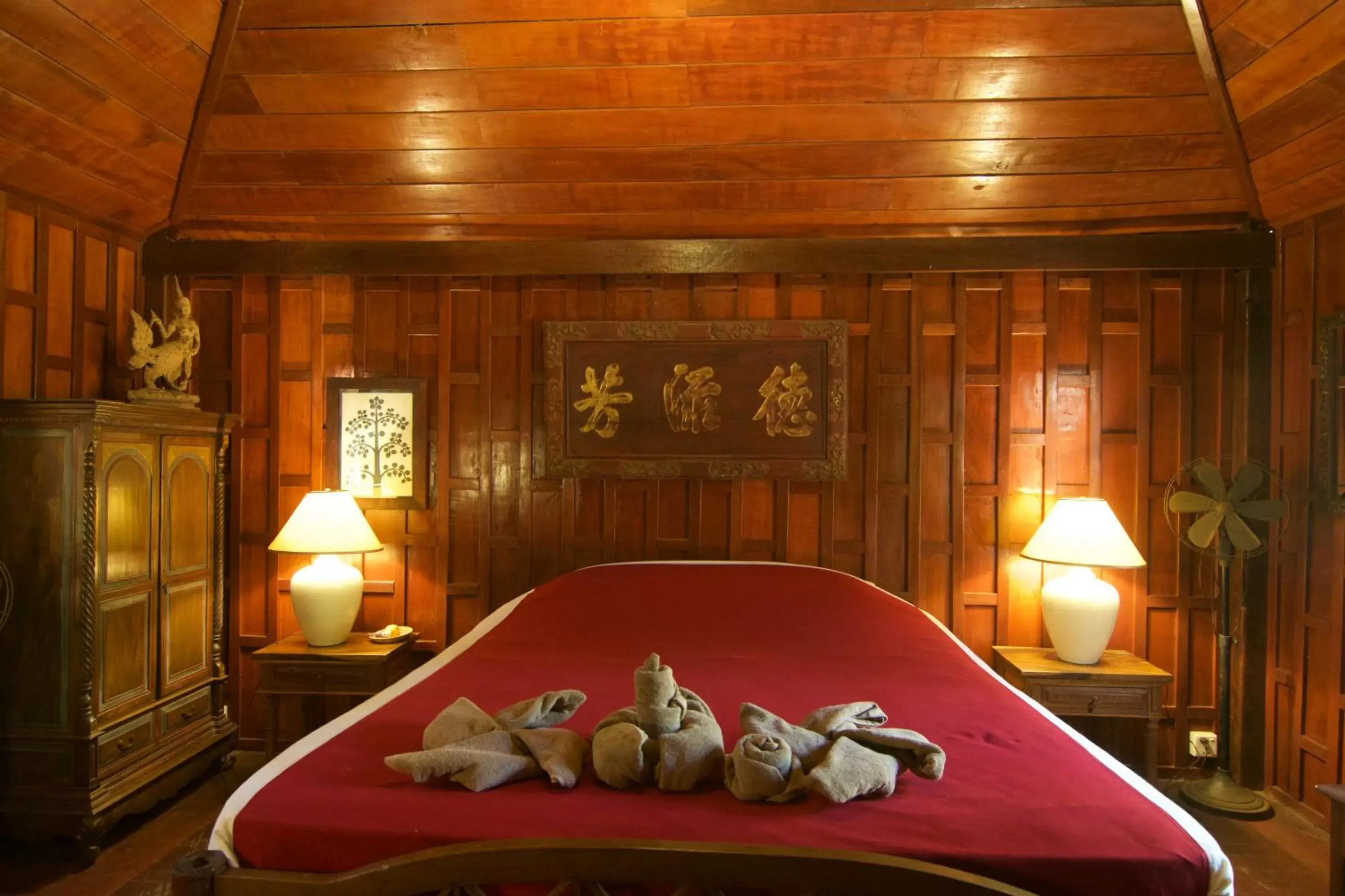 Bedroom, Bed in Terres Rouges Lodge