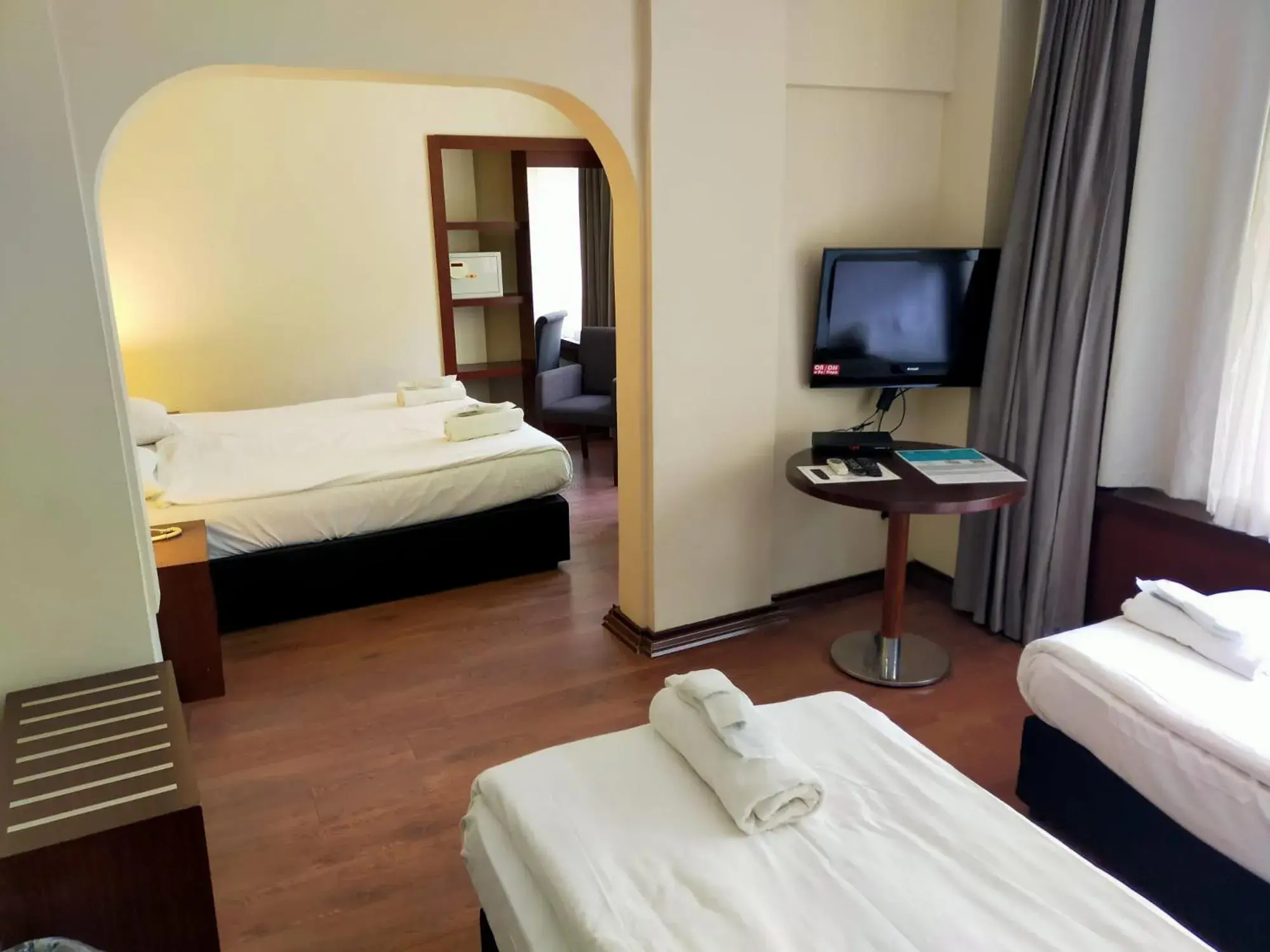 Photo of the whole room, Bed in Tiara Thermal & SPA Hotel Photo of the whole room, Bed in Tiara Thermal & SPA Hotel