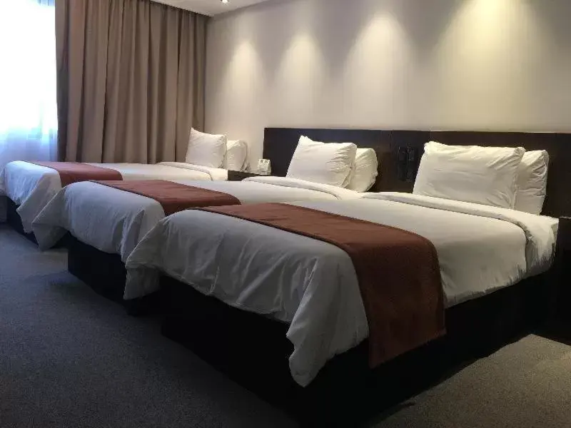 Bed in Crystal Tower