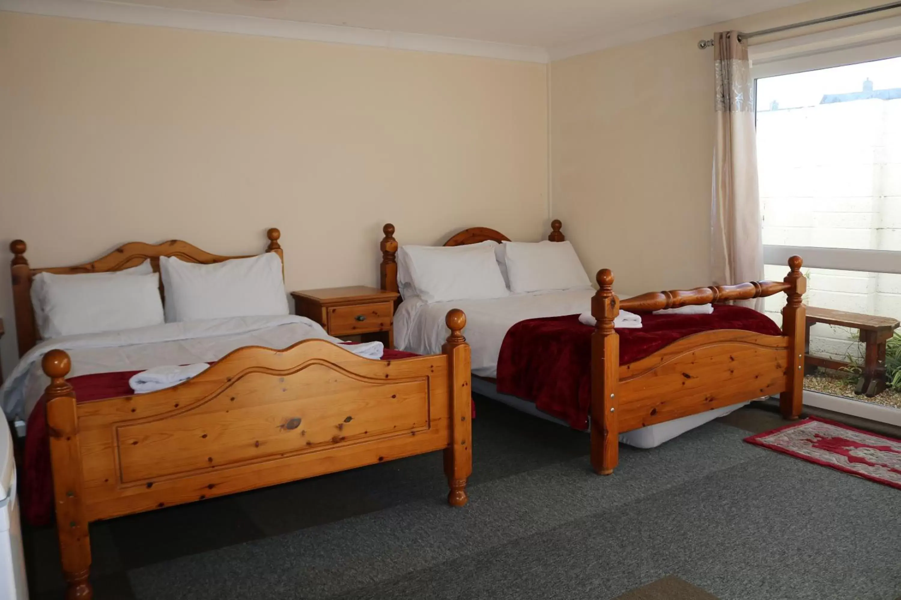 Bedroom, Bed in Littlestone Hotel