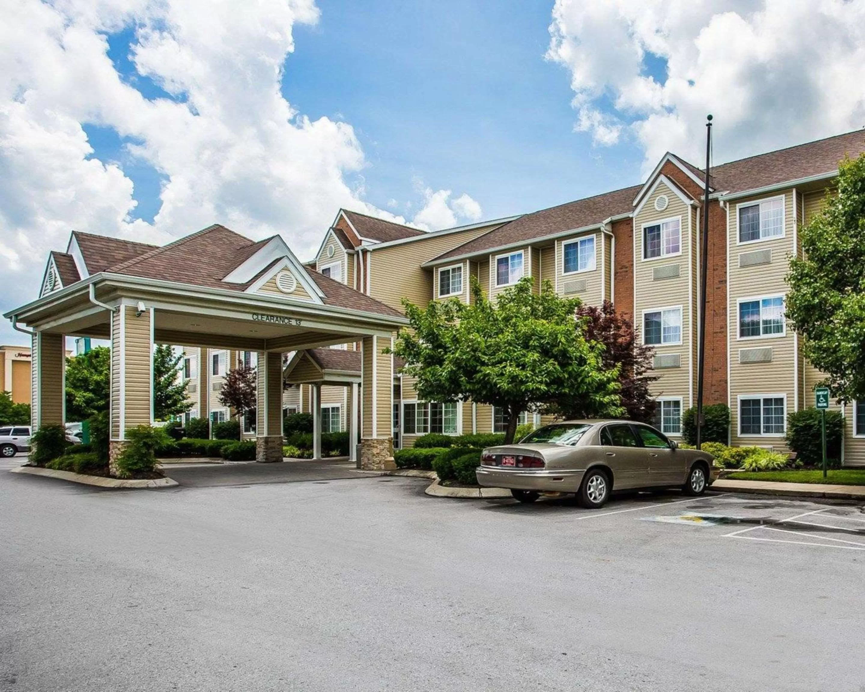 Property Building in Quality Inn & Suites Mt. Juliet