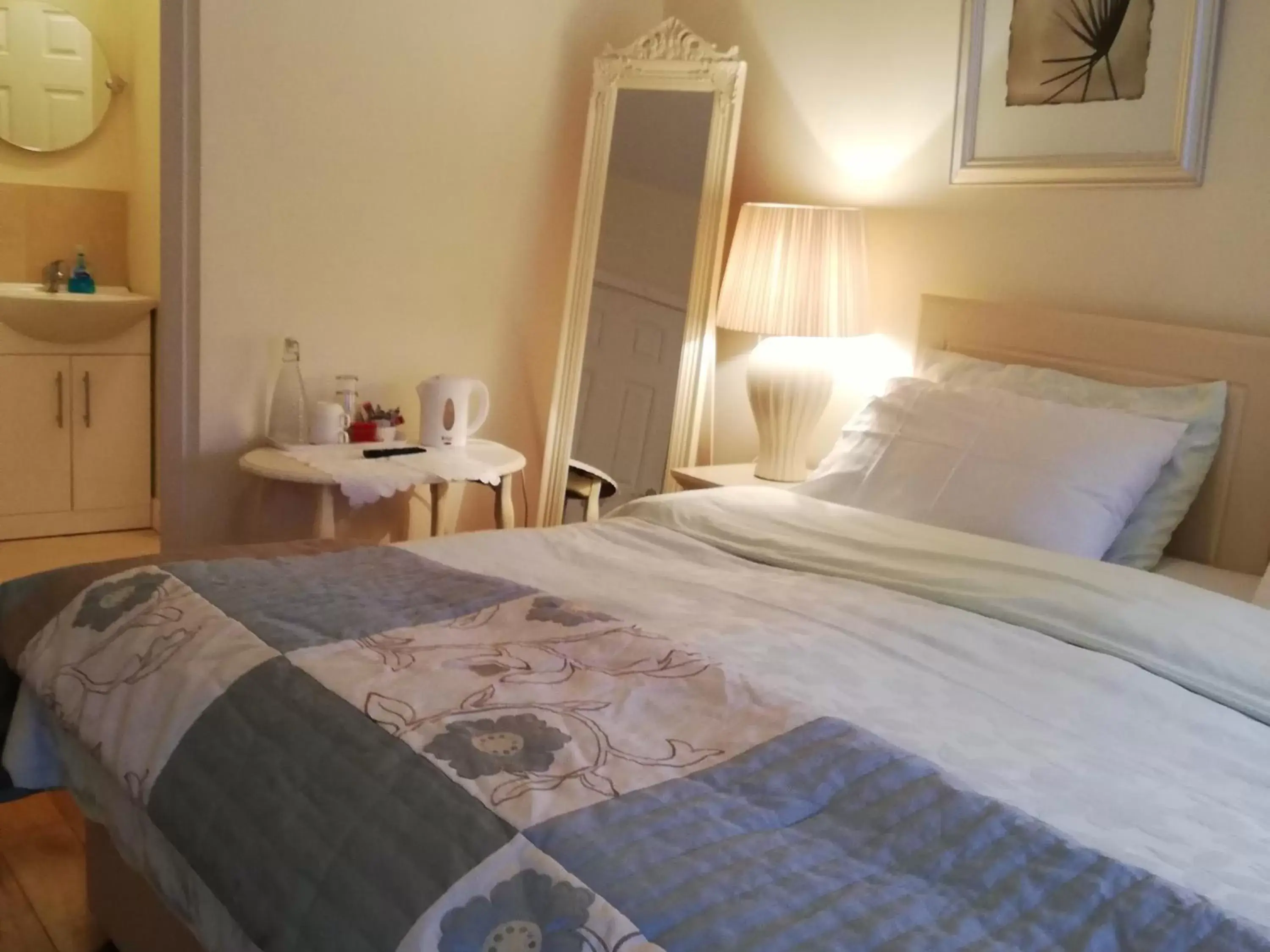 Bedroom, Bed in The Vee Guest Accommodation Bedroom, Bed in The Vee Guest Accommodation