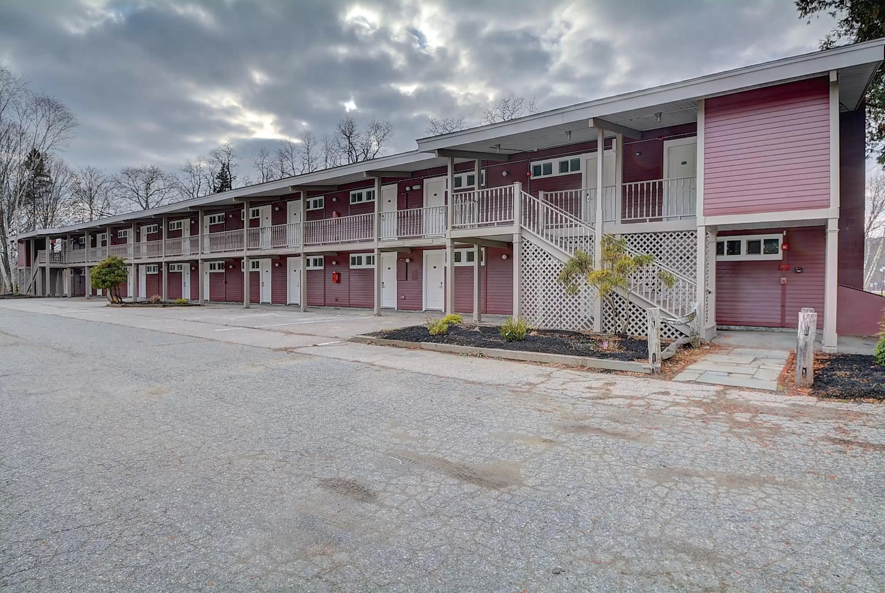 Property building in The Putney Inn Property building in The Putney Inn