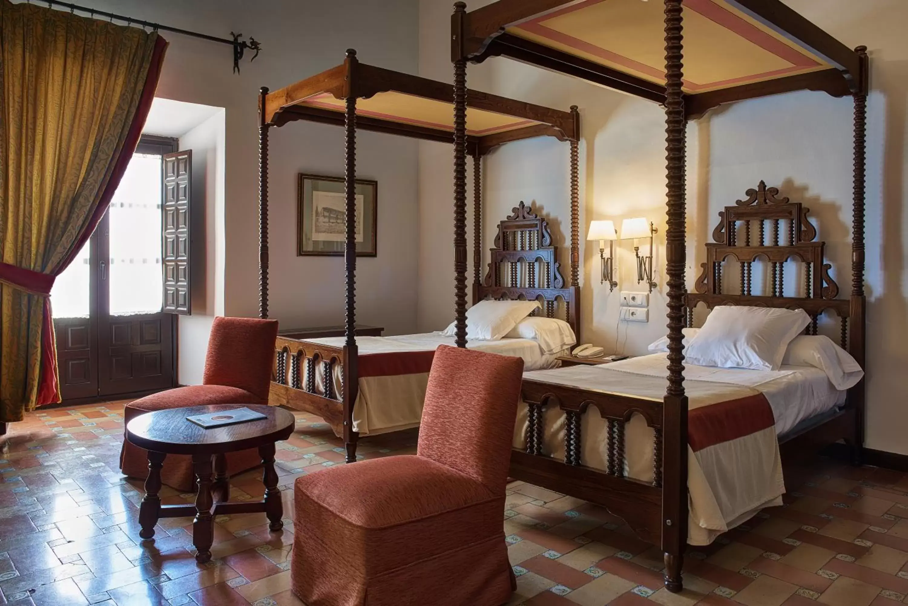 Photo of the whole room, Bed in Parador de Ubeda Photo of the whole room, Bed in Parador de Ubeda