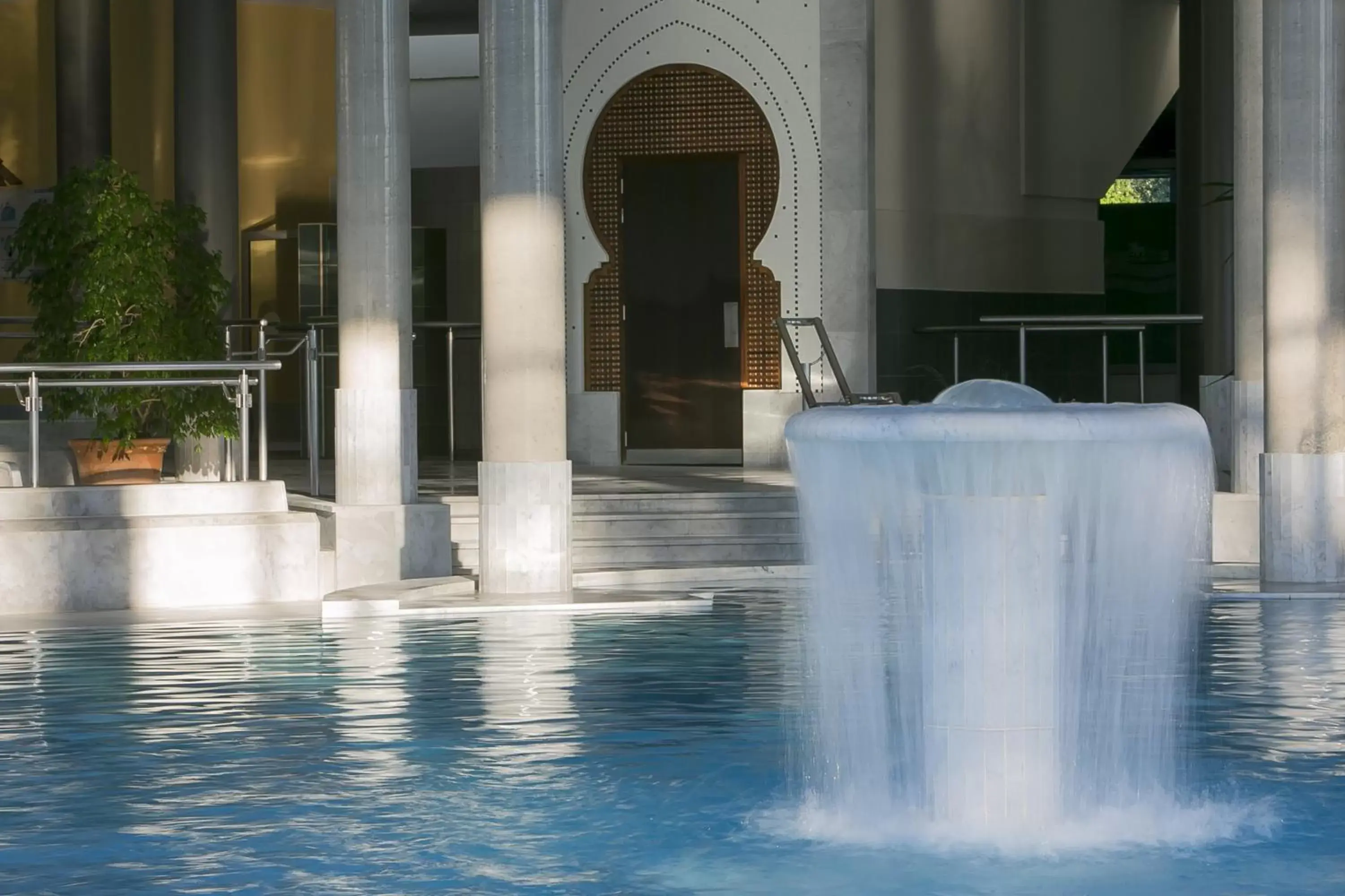 Swimming Pool in Best Western Sourceo