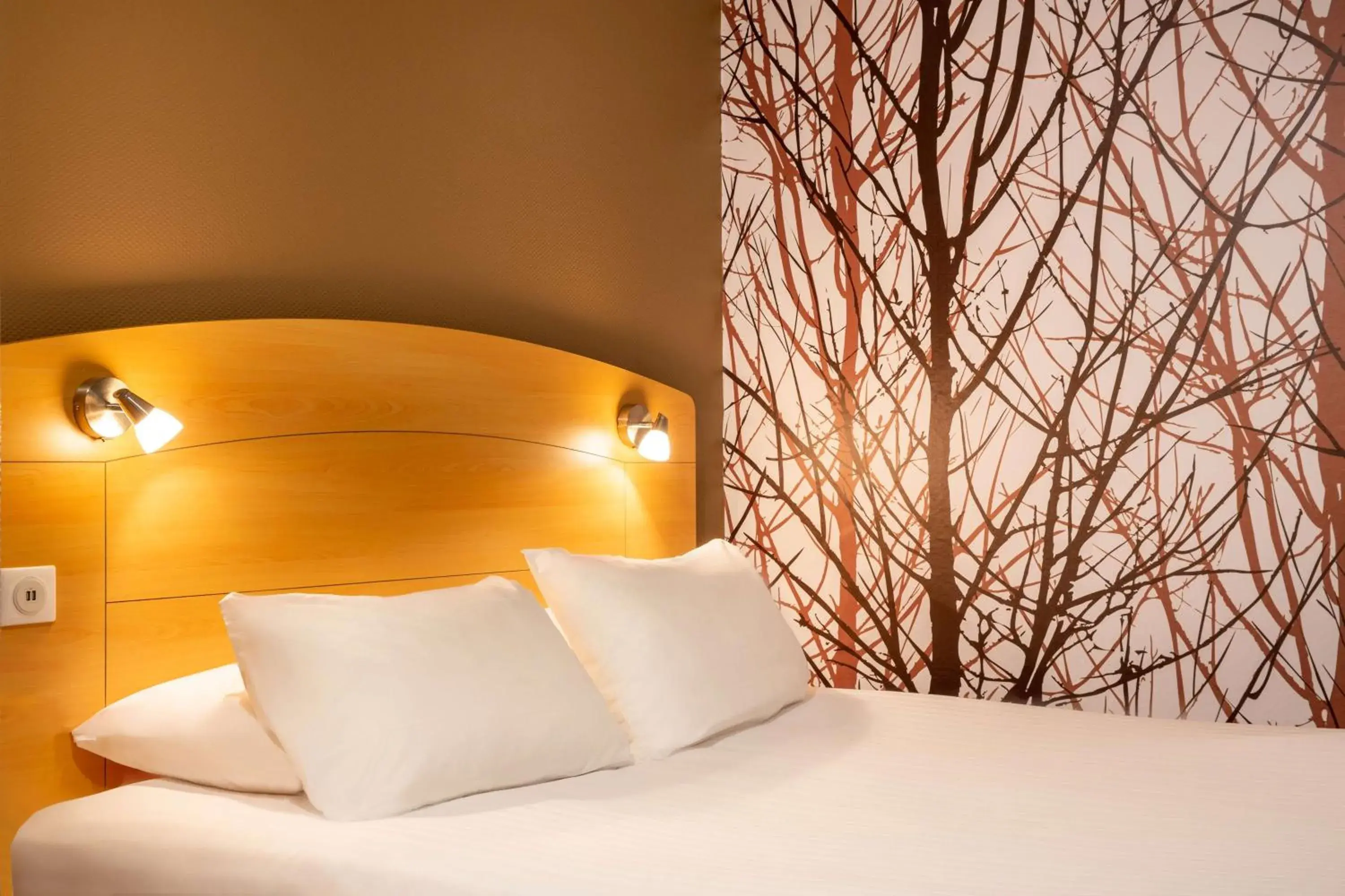 Bedroom, Bed in Sure Hotel by Best Western Plaisir