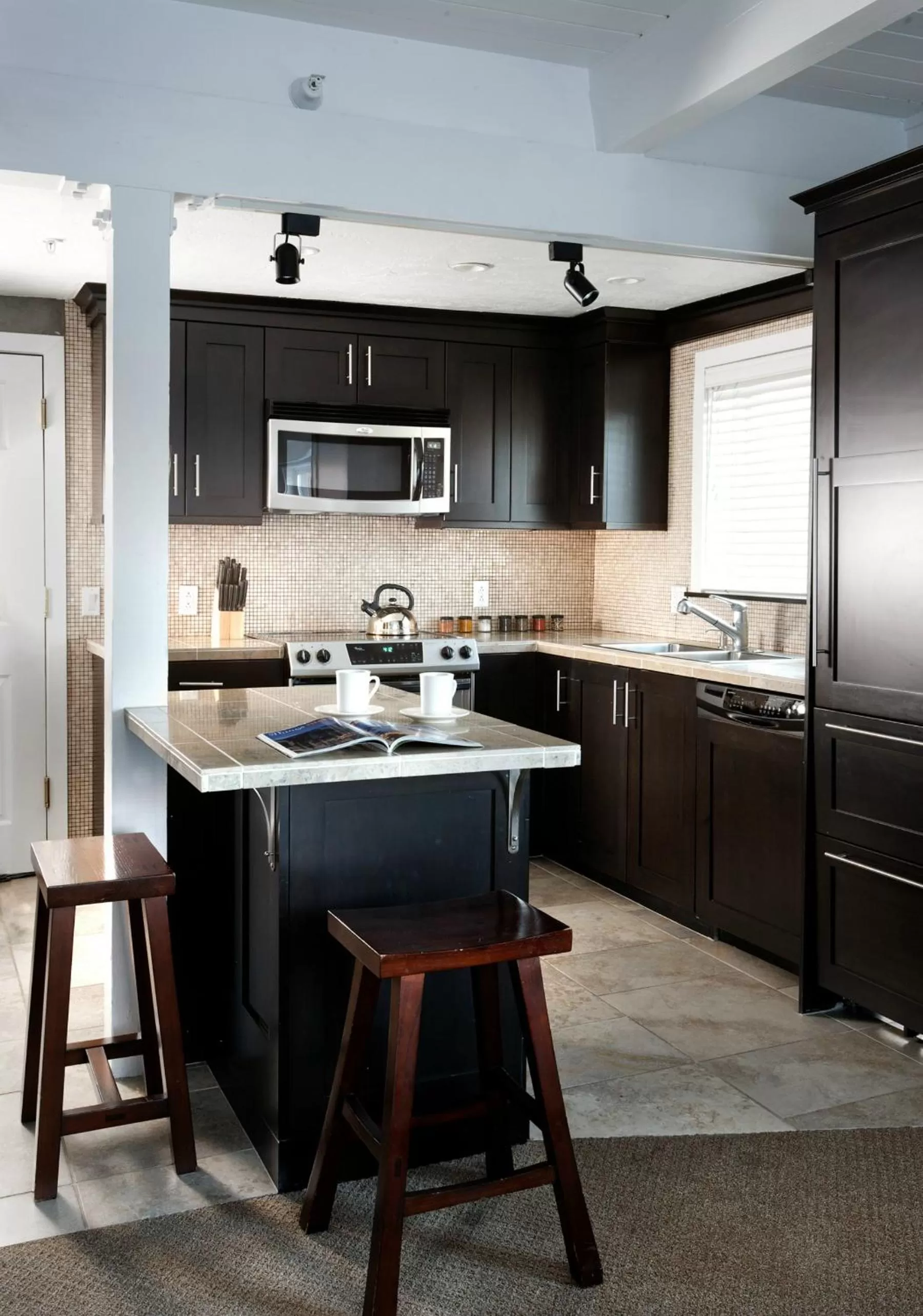 Coffee/tea facilities in Aspen Square Condominium Hotel