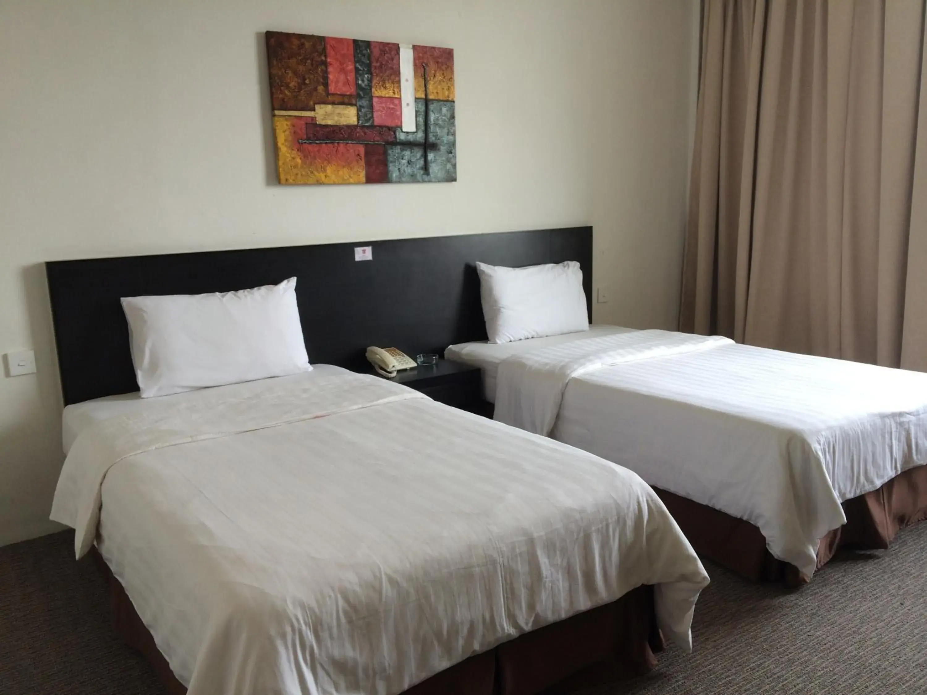 Superior Twin Room (Ground Floor) in Straits View Hotel JB Superior Twin Room (Ground Floor) in Straits View Hotel JB