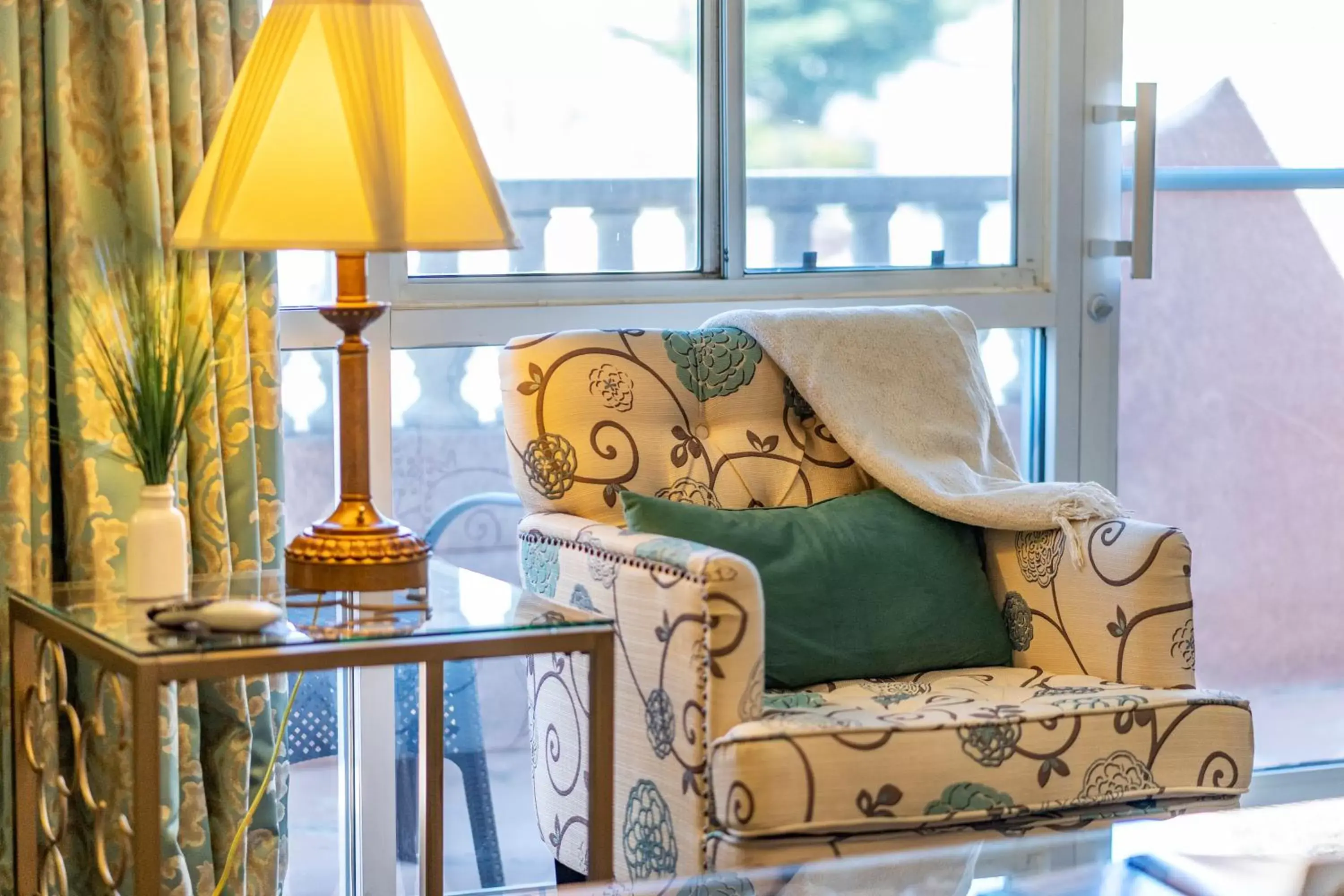 Living room, Seating Area in Forest Villas Hotel