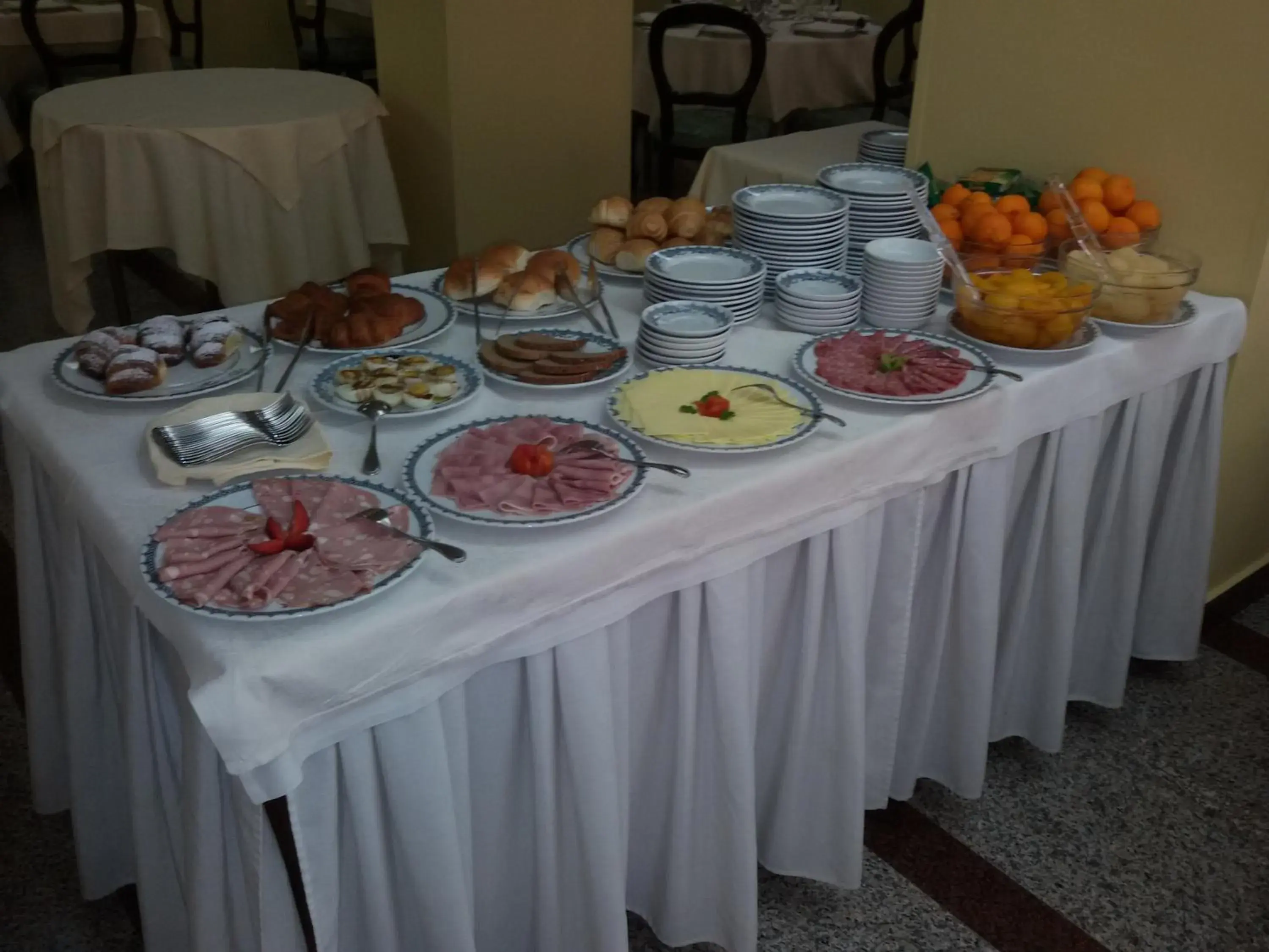 Continental breakfast in Hotel Ipanema