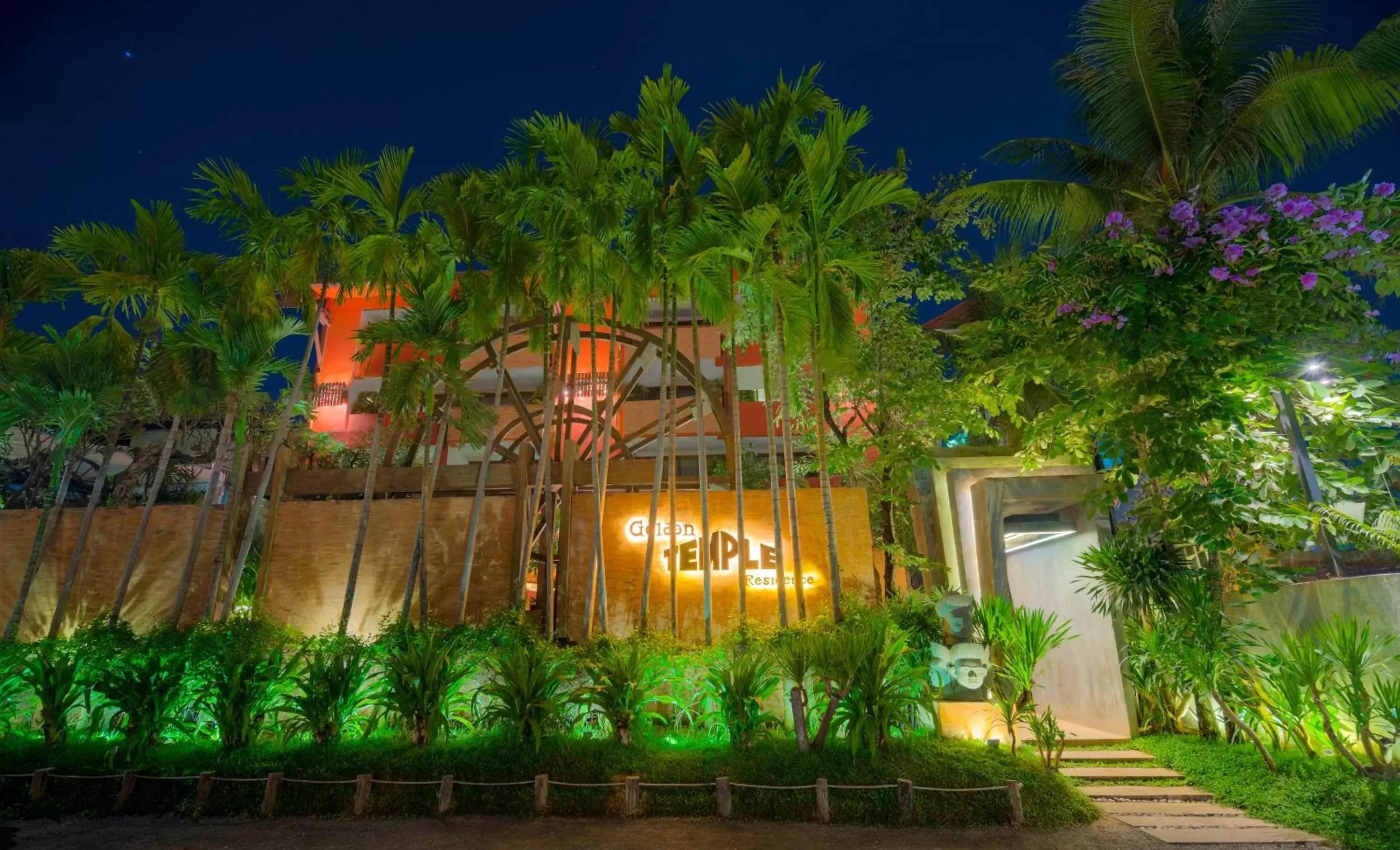 Facade/entrance in Golden Temple Residence Facade/entrance in Golden Temple Residence