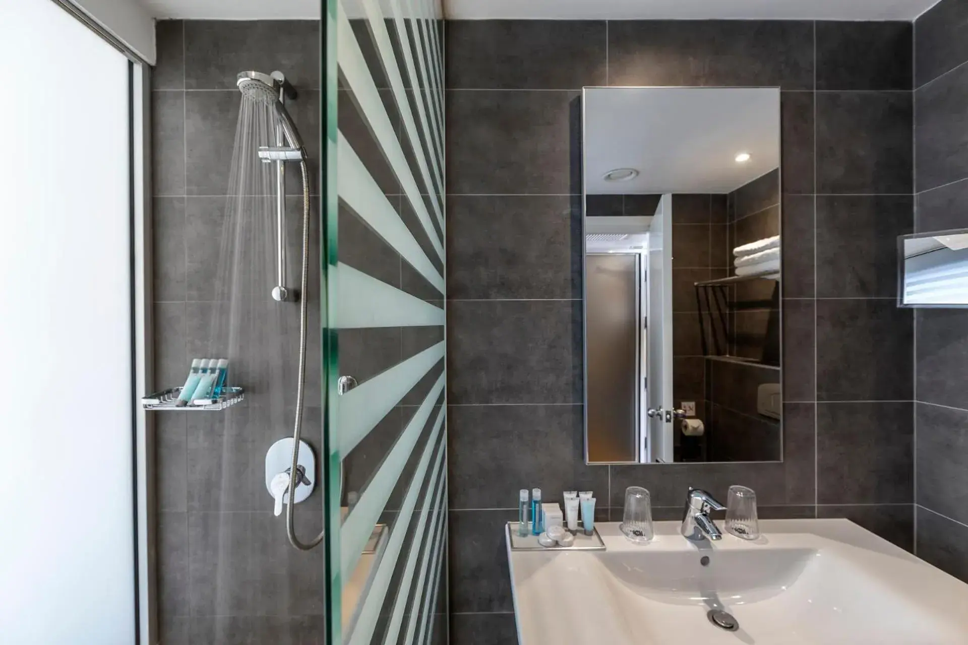 Shower, Bathroom in Faros Hotel