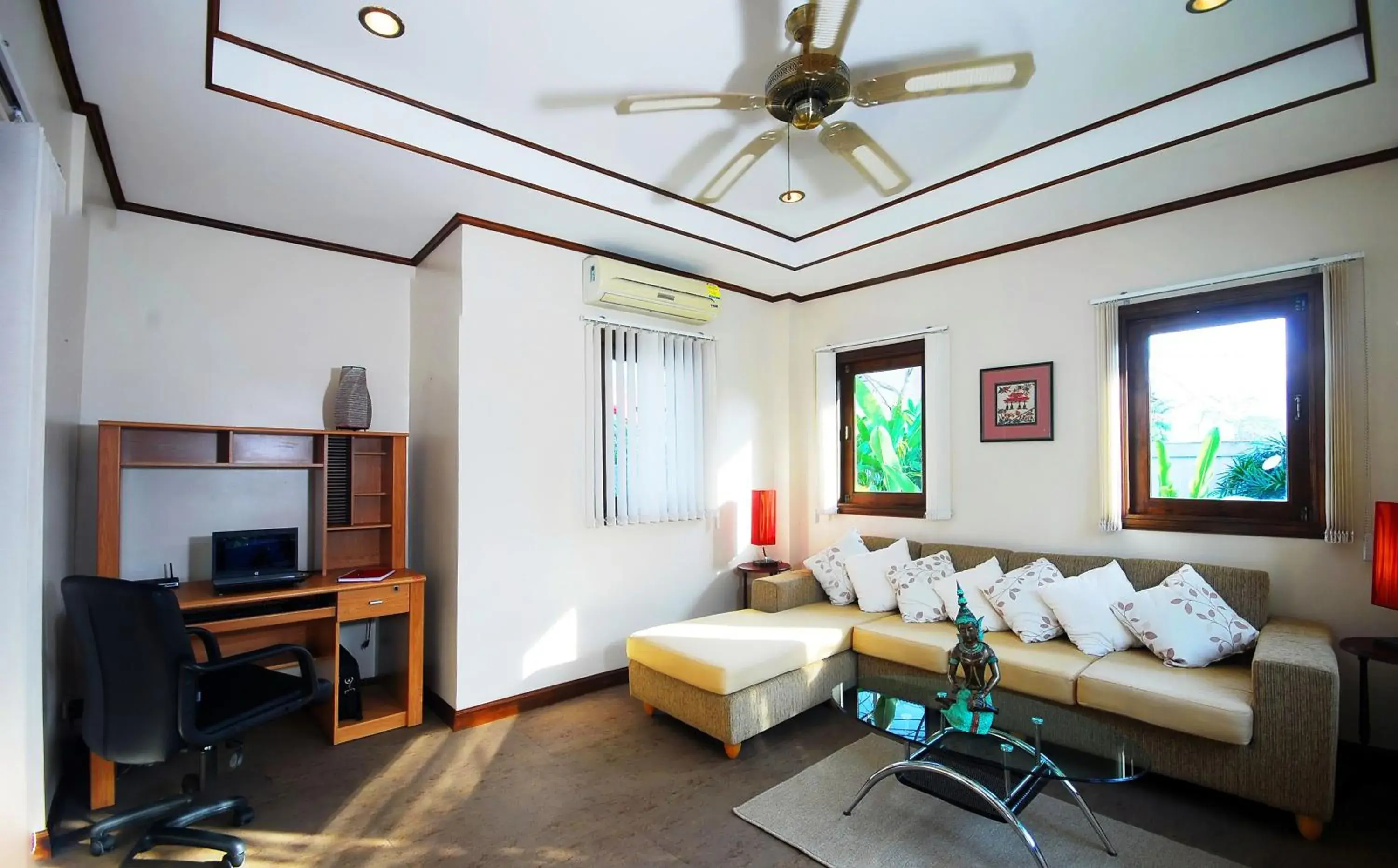 Library, Seating Area in Samui Sun Villa