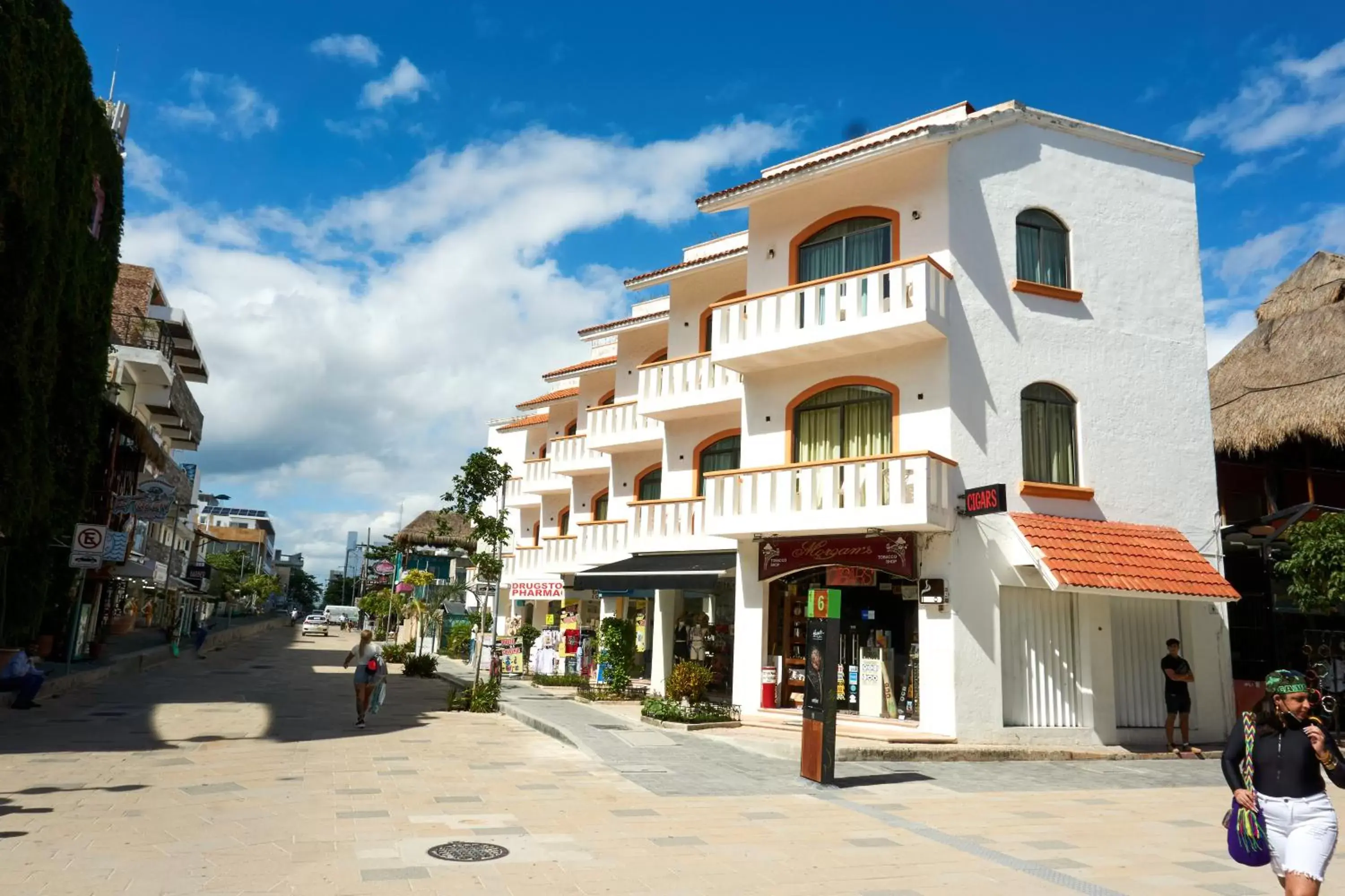 Property Building in "5TH AVENUE" Beach Balance, "1 block to the beach" "by BFH"