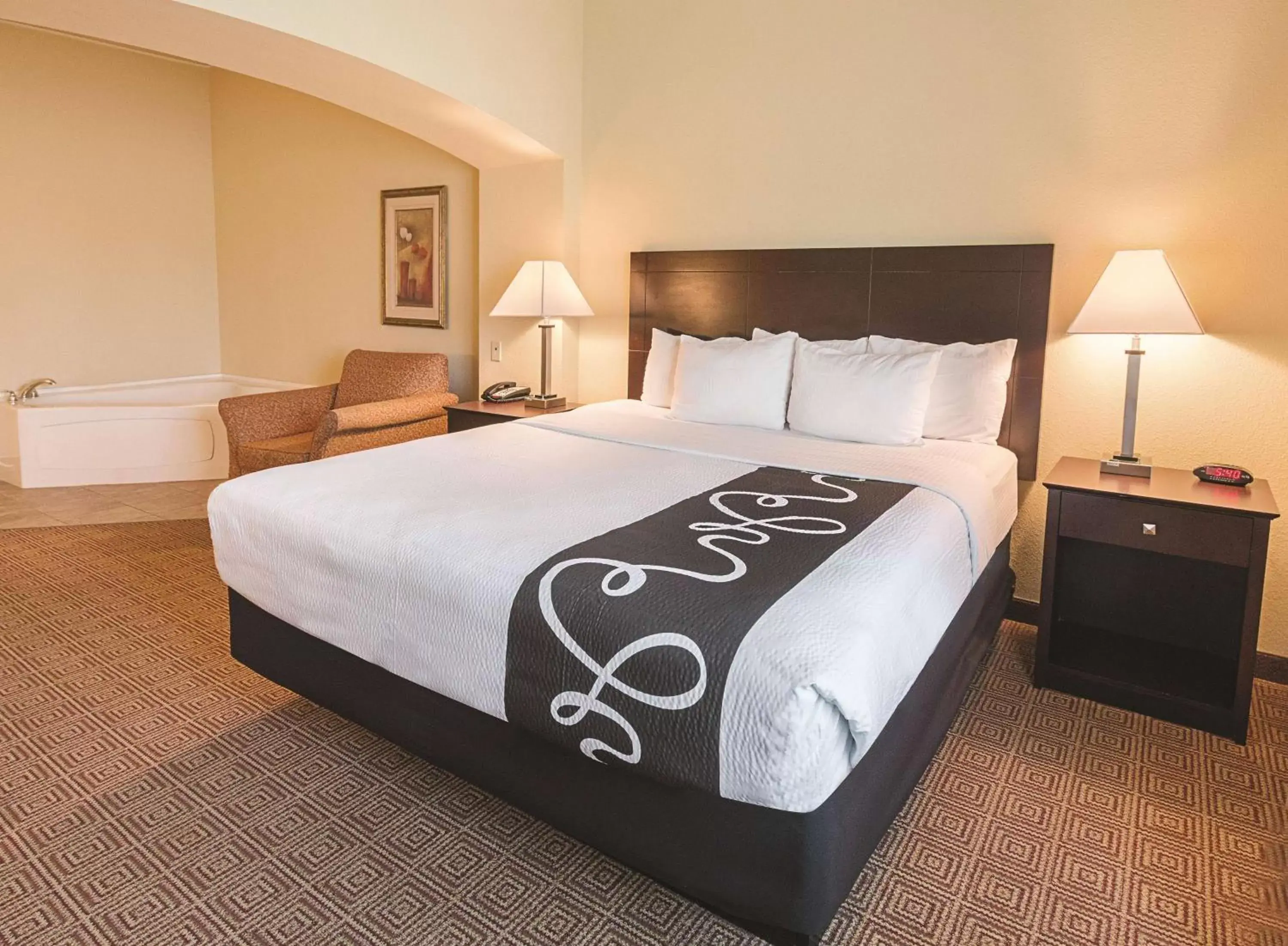 Bed in La Quinta by Wyndham Waxahachie Bed in La Quinta by Wyndham Waxahachie