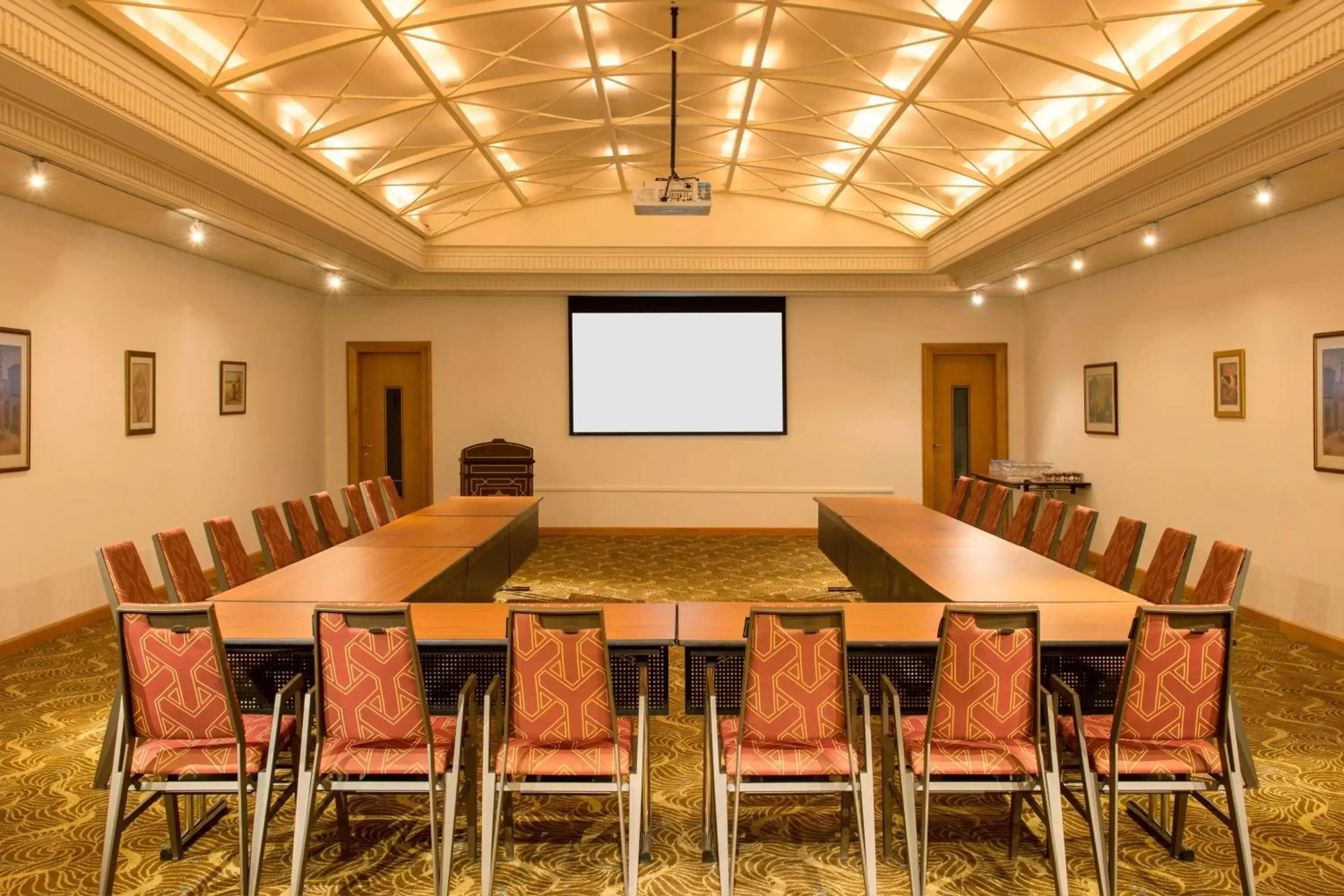 Meeting/conference room in Sheraton Amman Al Nabil Hotel