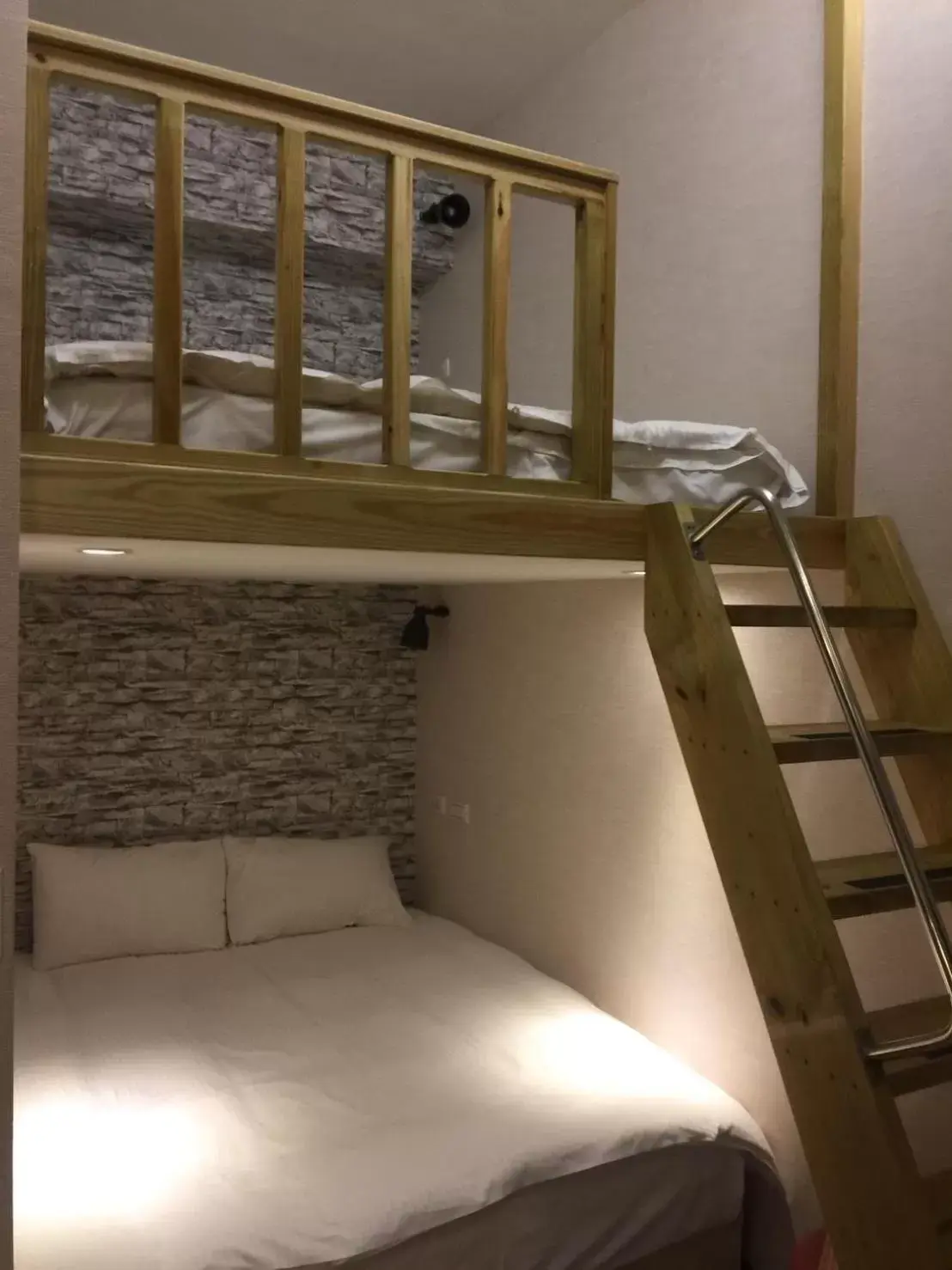 Bunk Bed in Honey Prince