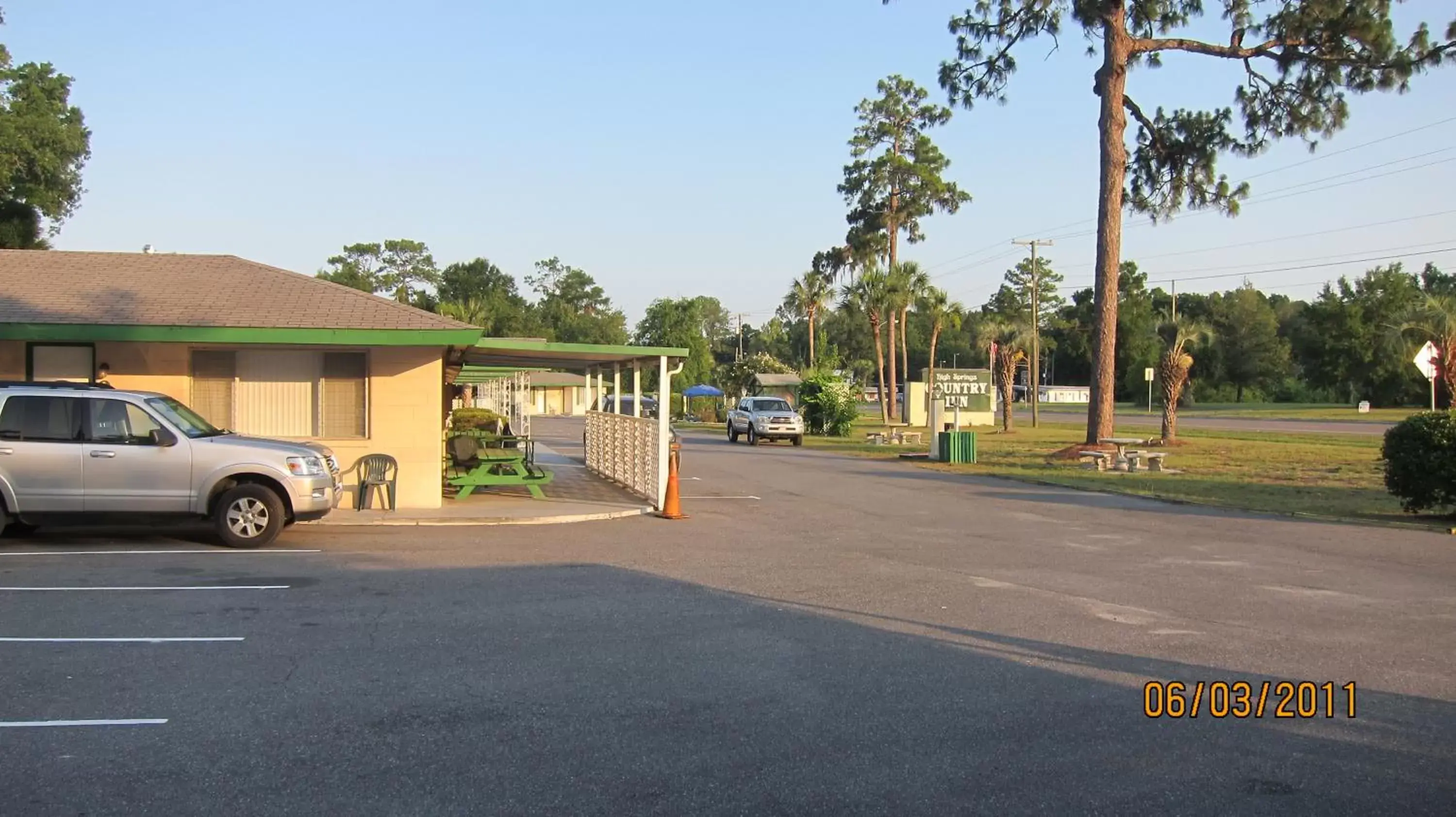 Property Building in High Springs Country Inn