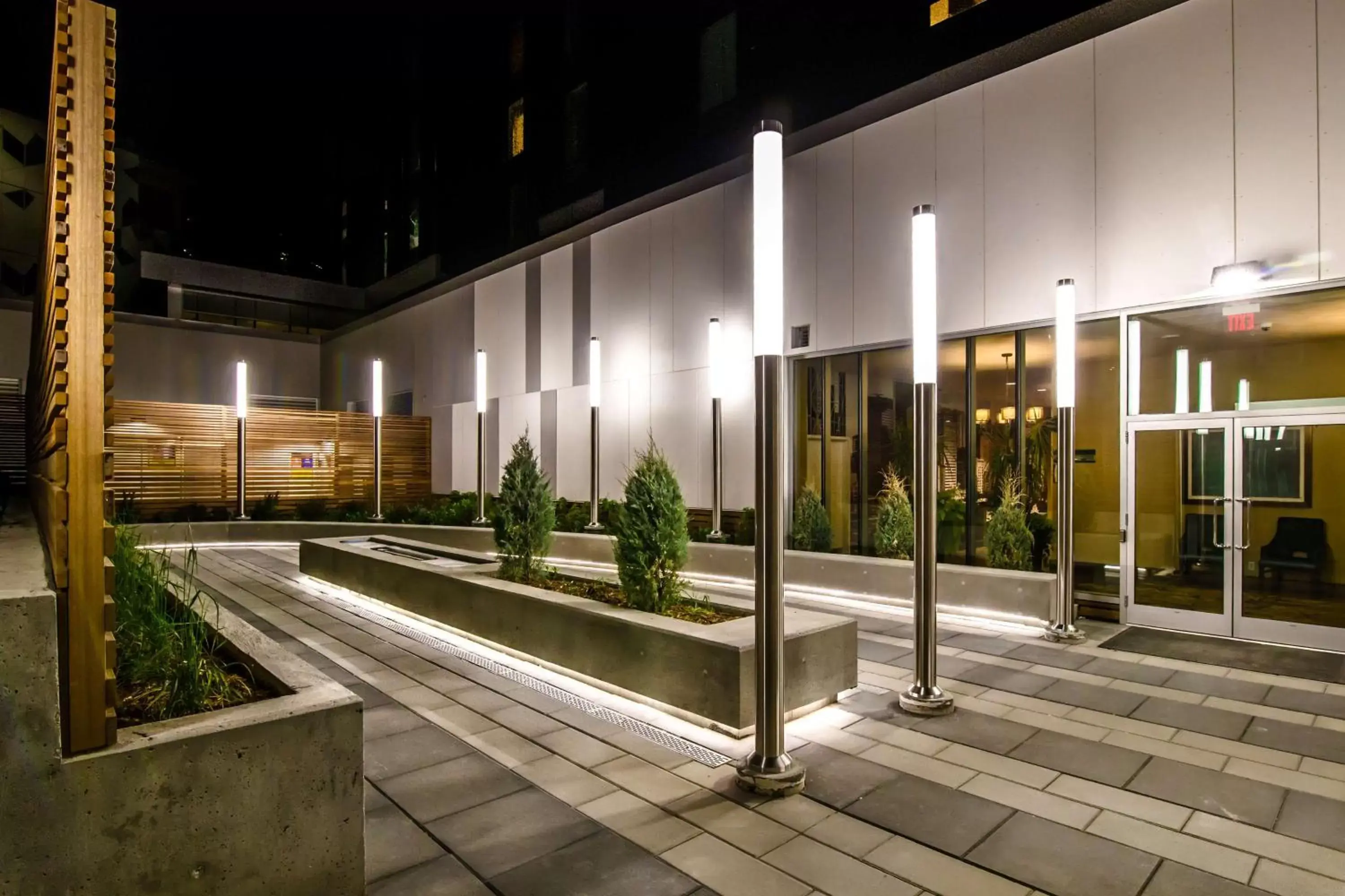 Inner courtyard view in Homewood Suites by Hilton Calgary Downtown