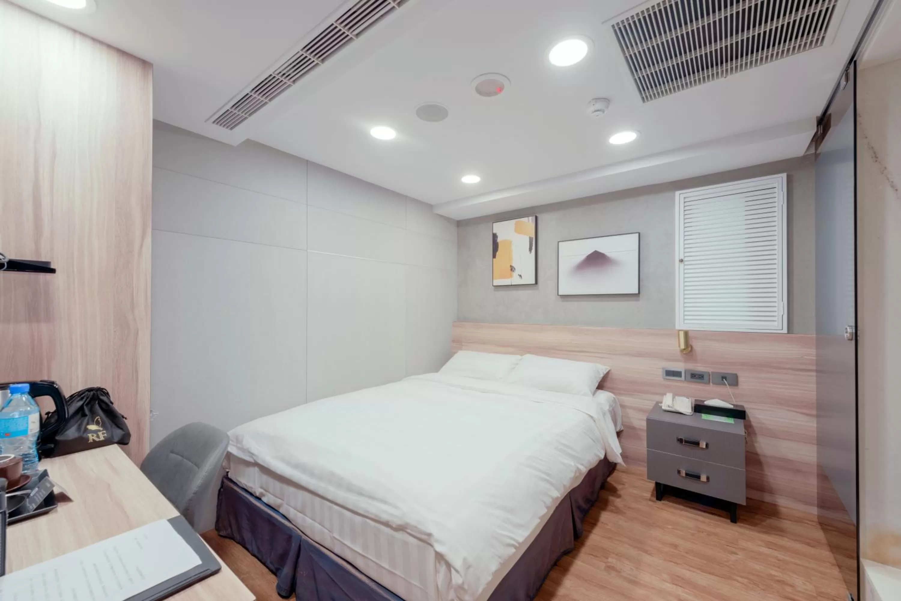 Bed in RF Hotel - Zhongxiao