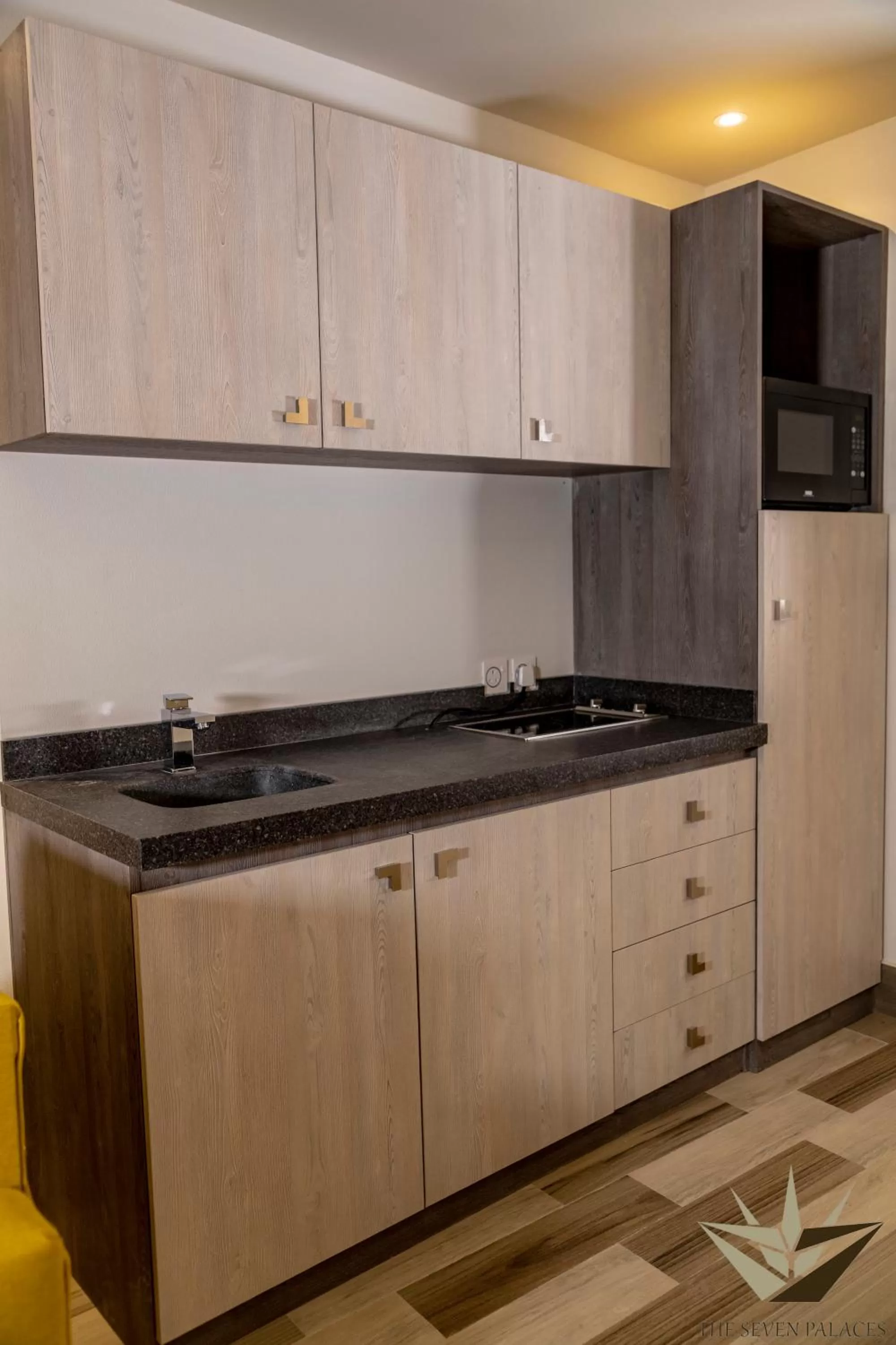 Property building, Kitchen/Kitchenette in Seven Palaces