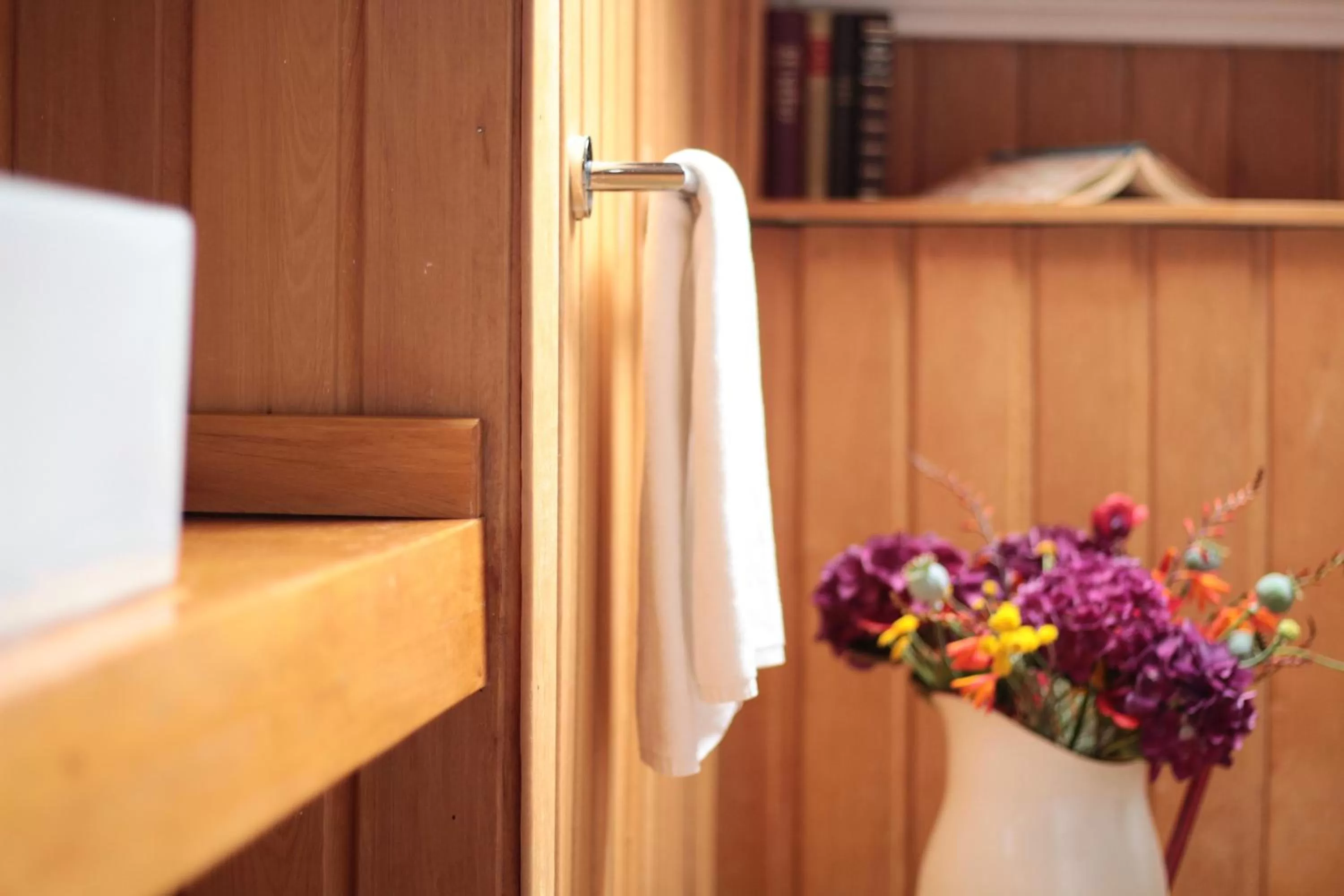 towels, TV/Entertainment Center in Hotel Boutique Casa Werner