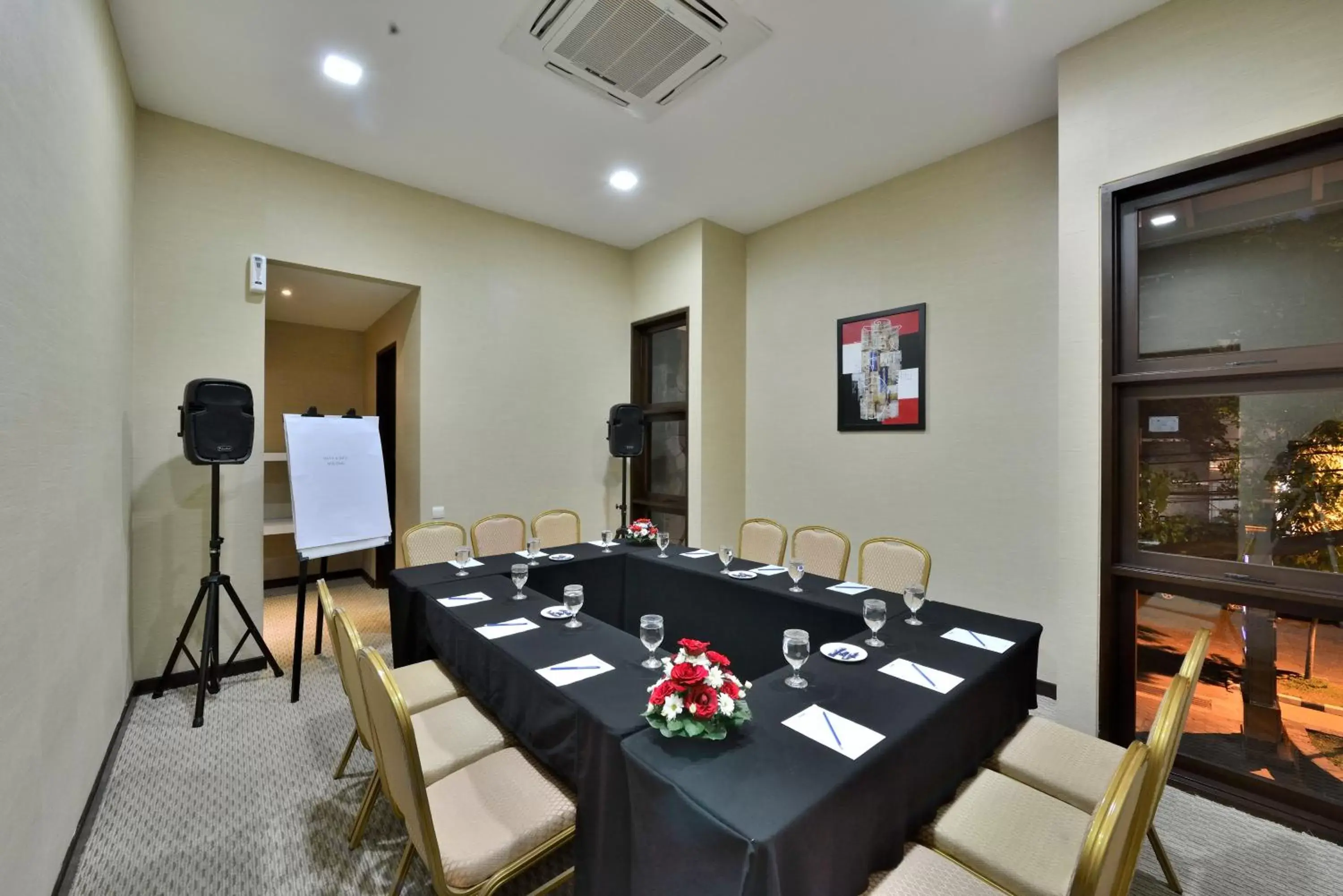 Business facilities, Business Area/Conference Room in Serela Merdeka by KAGUM Hotels