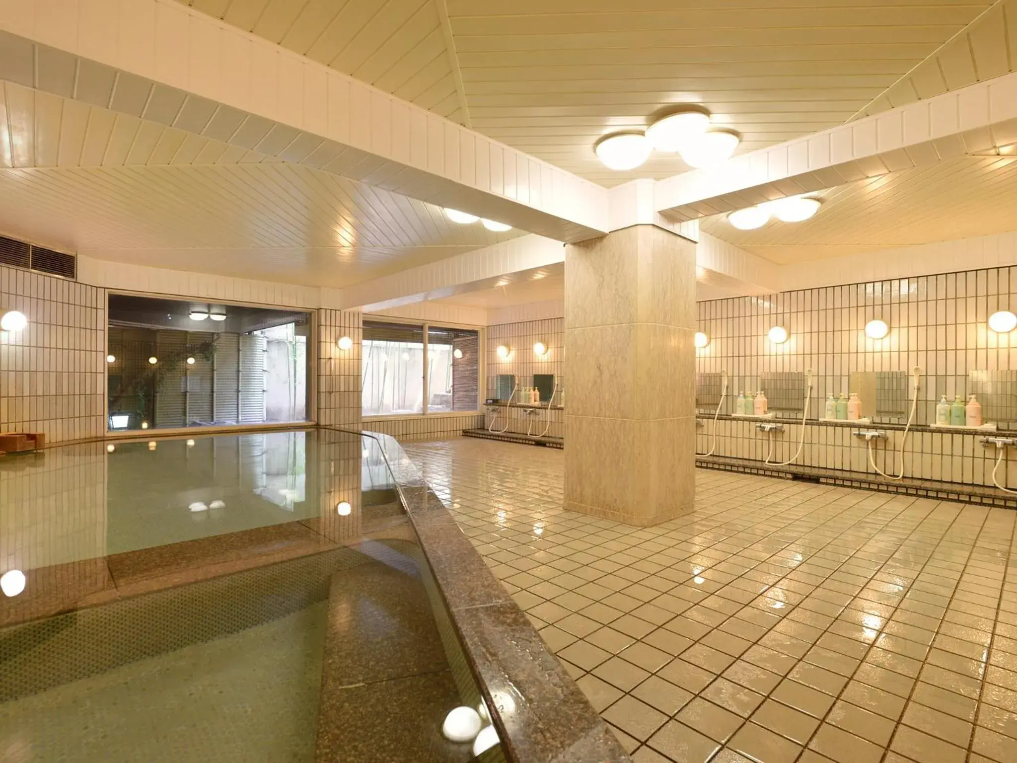 Public Bath in Hotel Heian No Mori