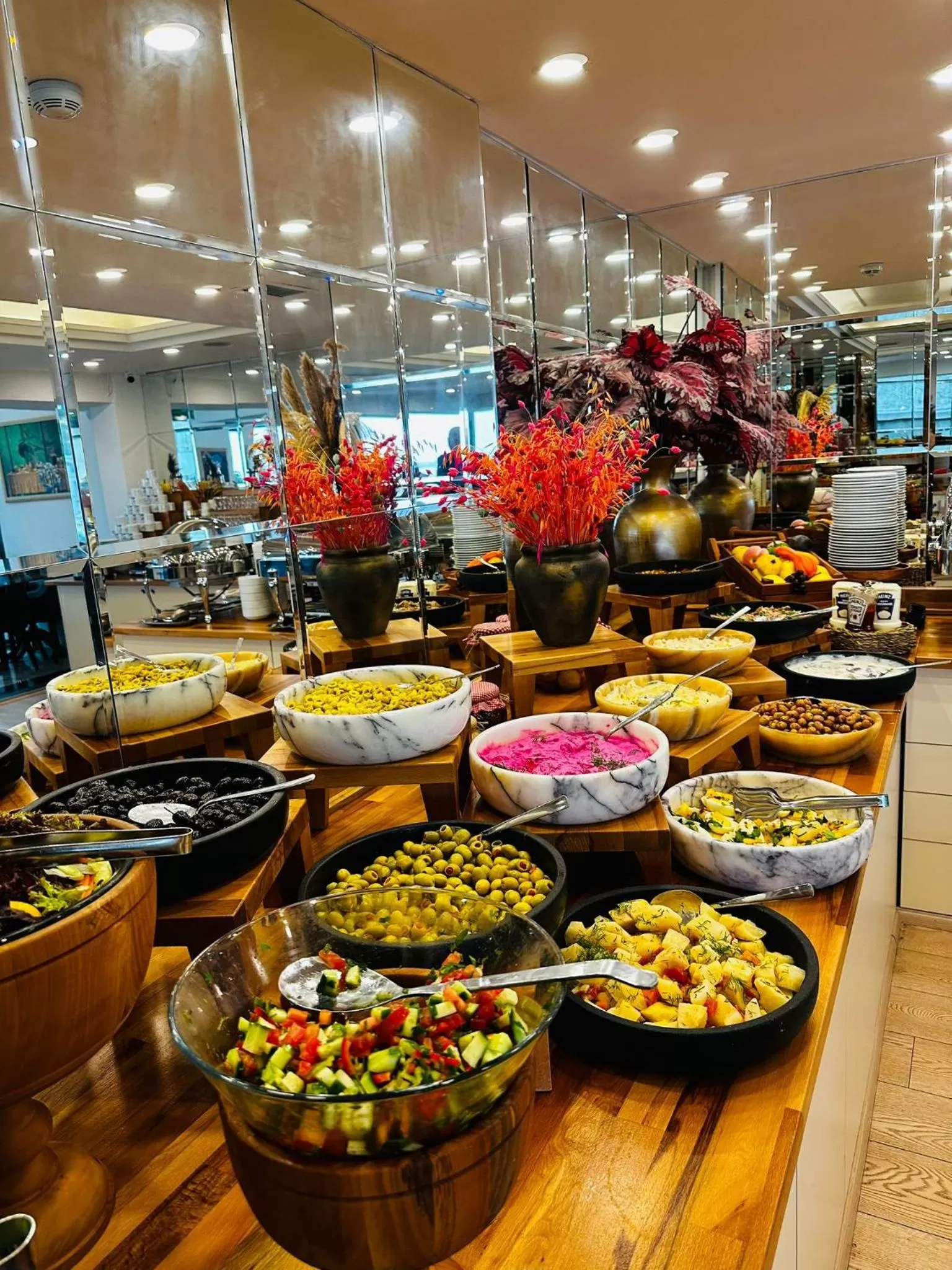 Food and drinks in Marble Hotel