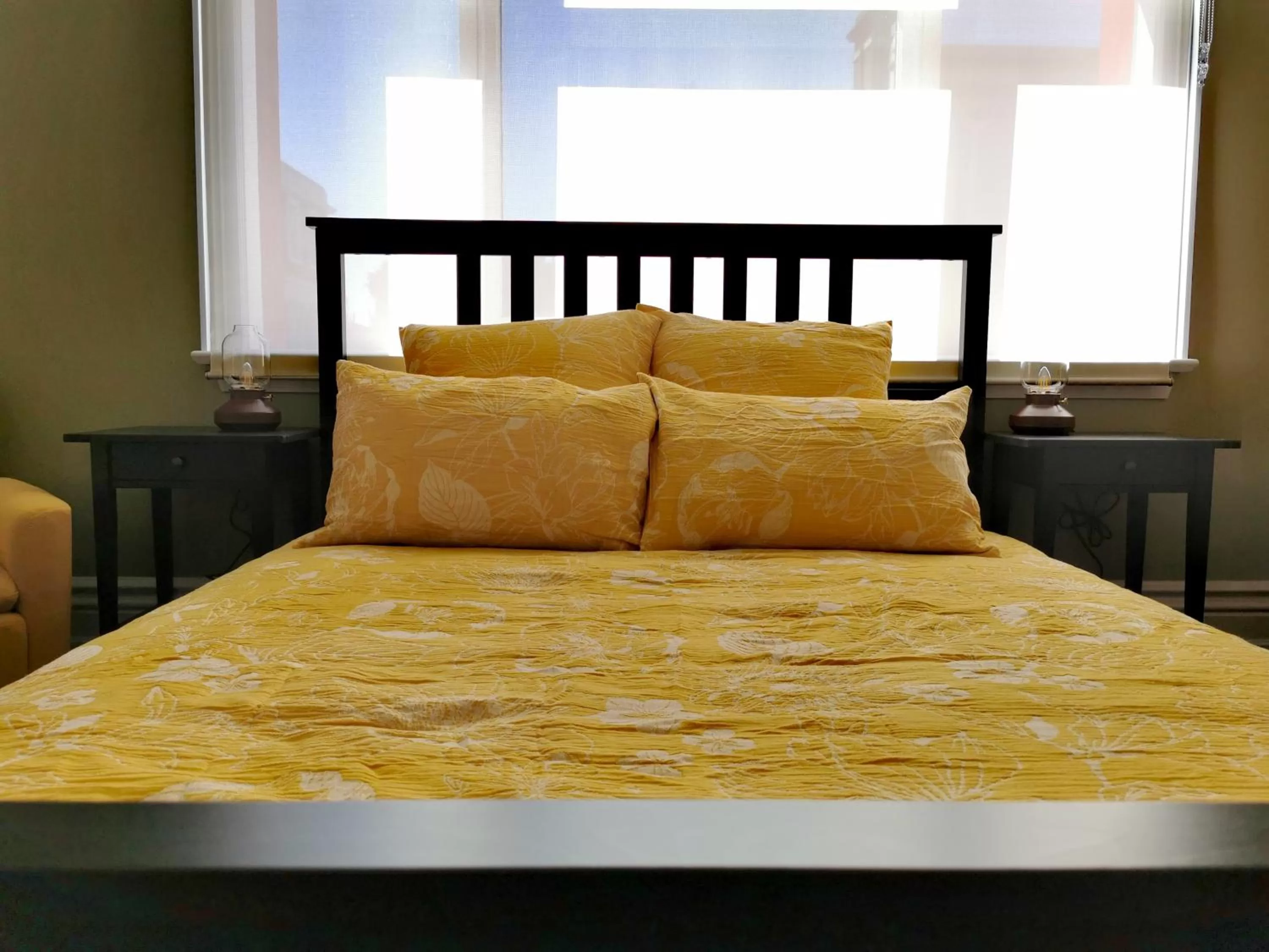Bed in Refresh109 on Cameron