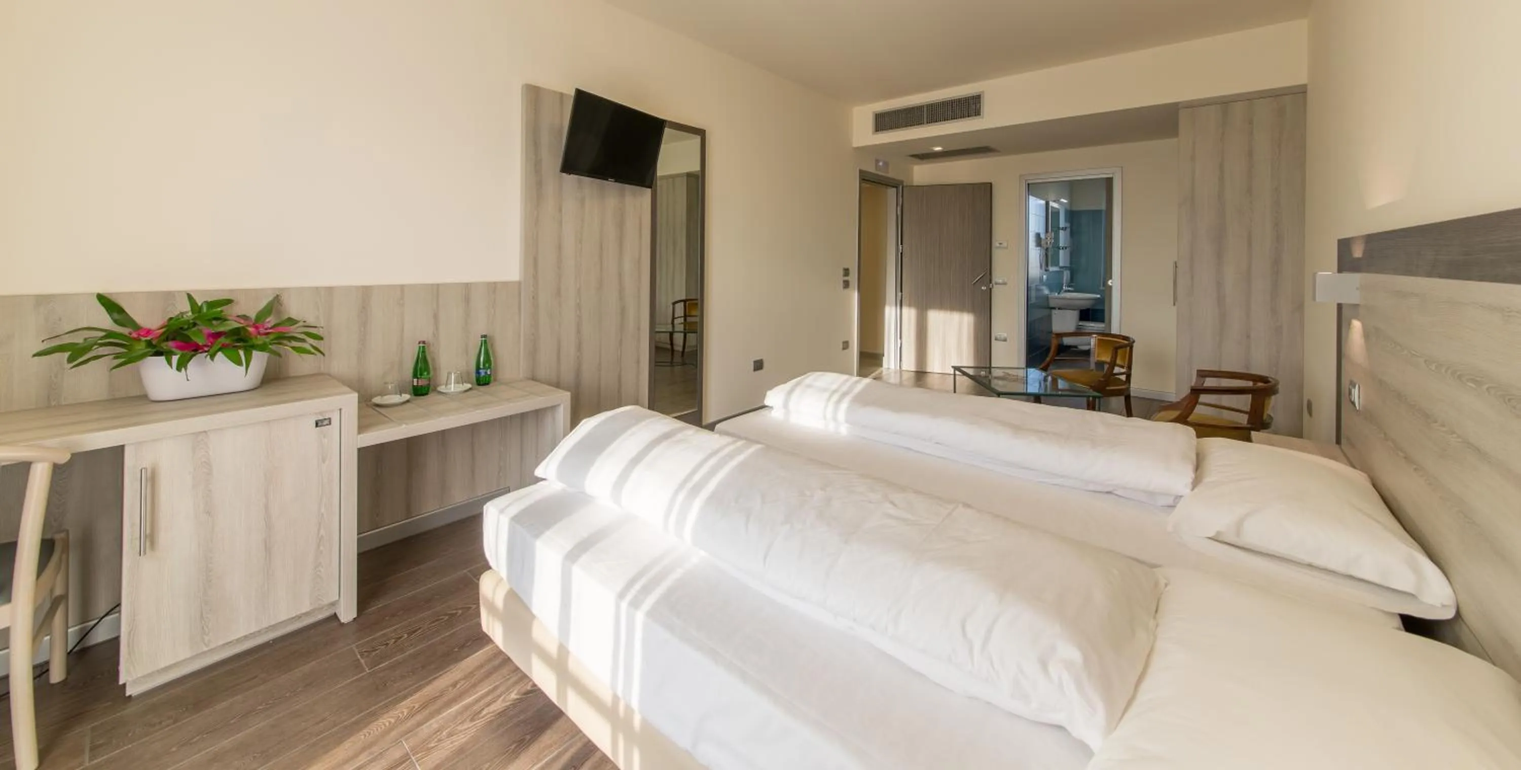 Bed in Hotel Panineria Colombera Rossa