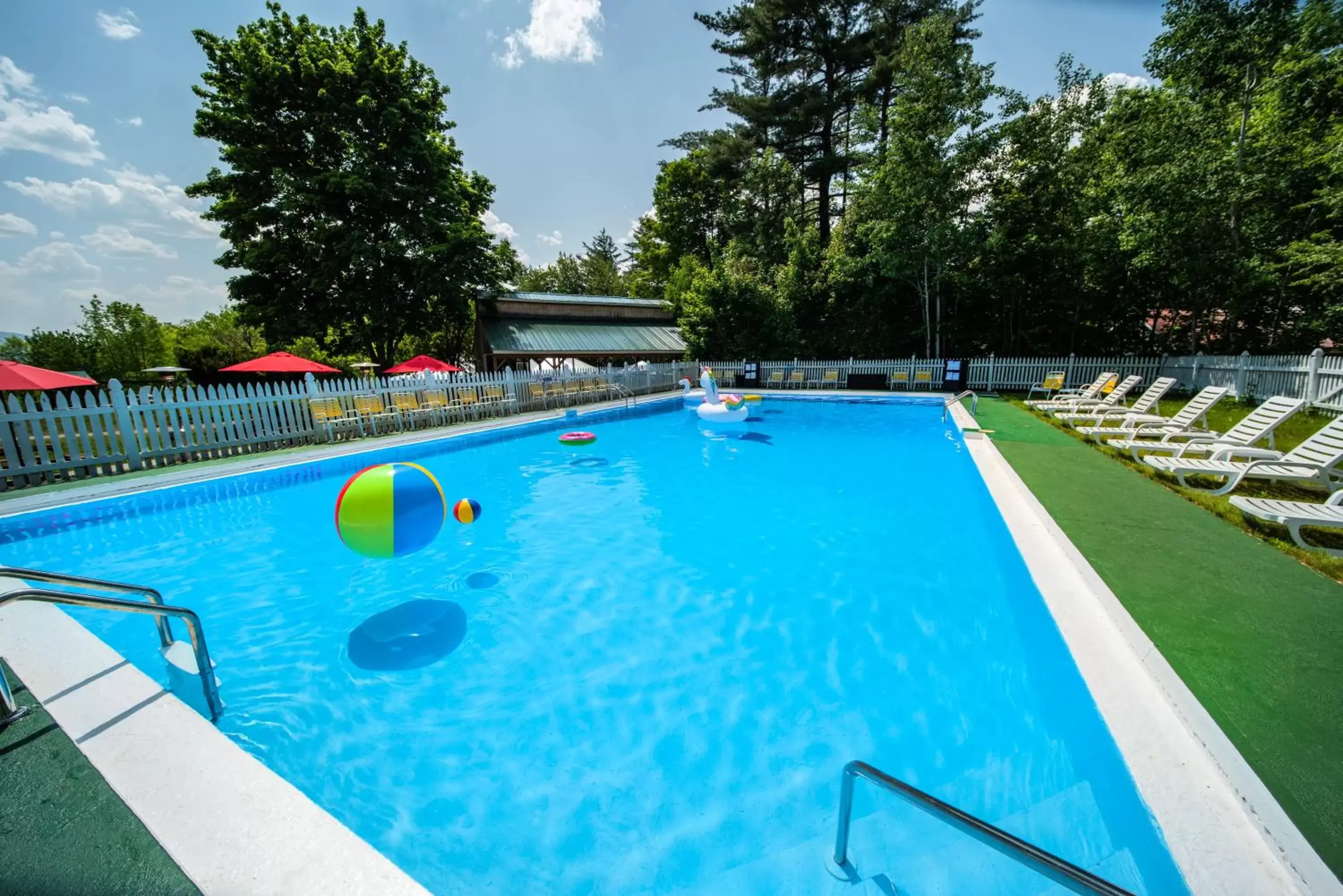 Swimming Pool in Christmas Farm Inn and Spa