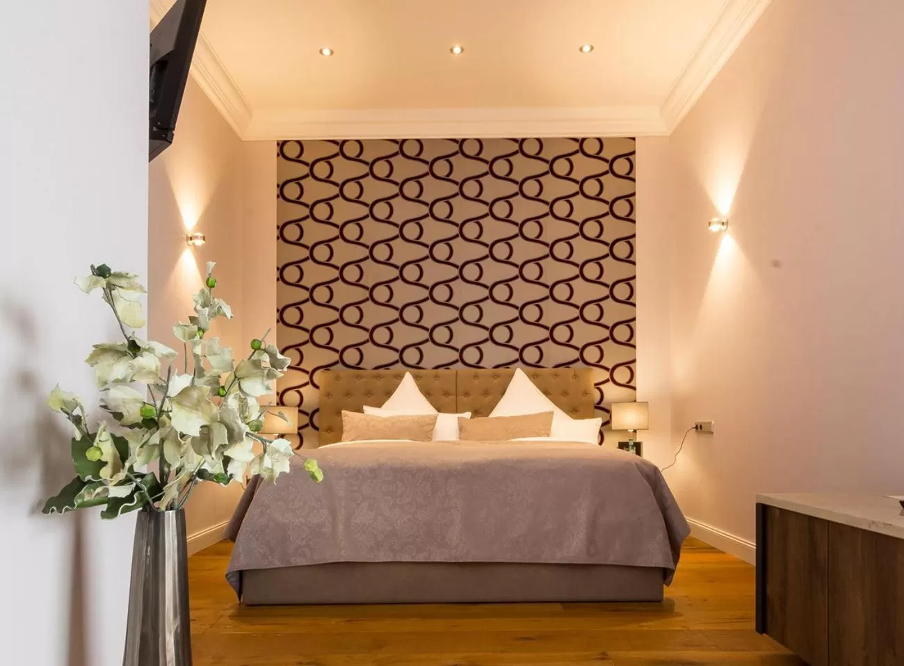 Photo of the whole room, Bed in anders Kontorhaus Hotel