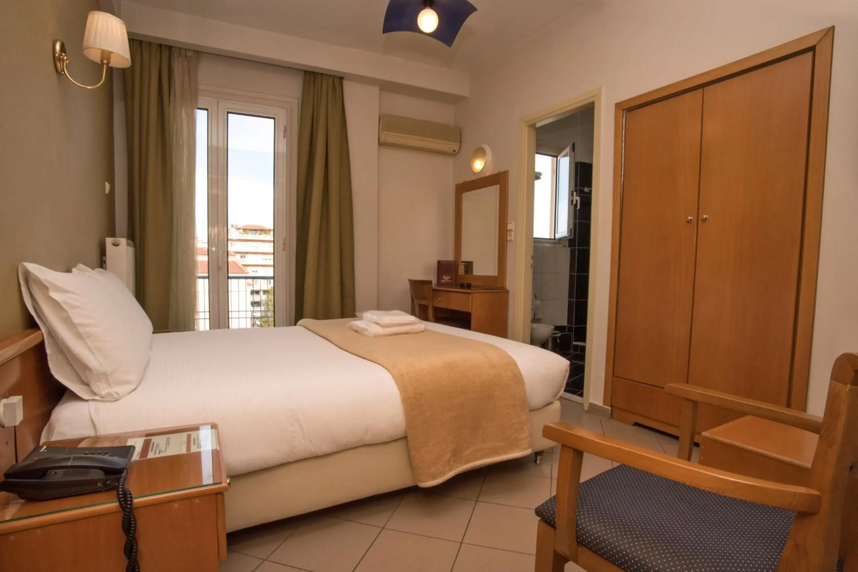 Bedroom, Bed in Morfeas Hotel