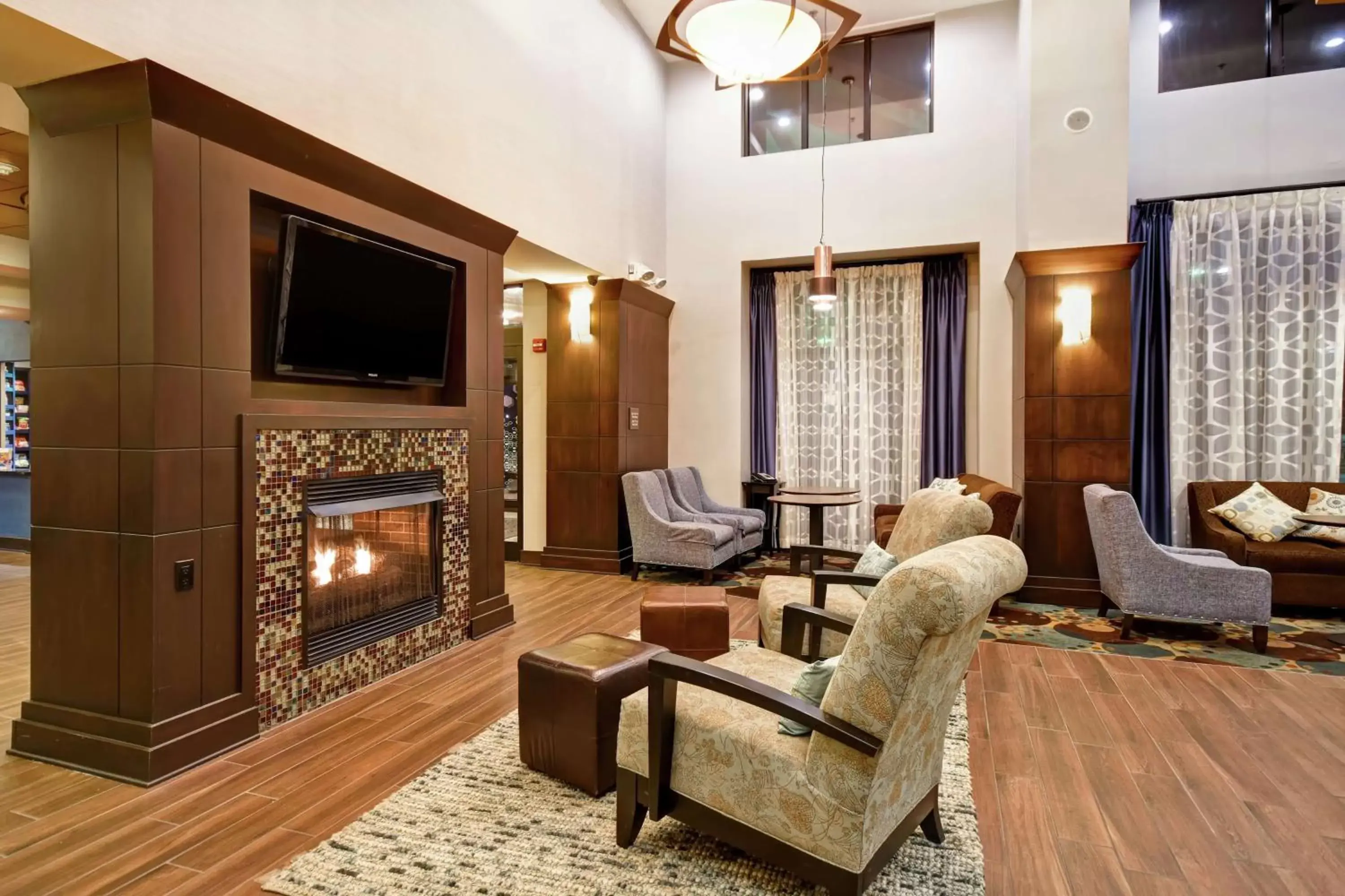 Lobby or reception, Seating Area in Hampton Inn & Suites Detroit-Canton