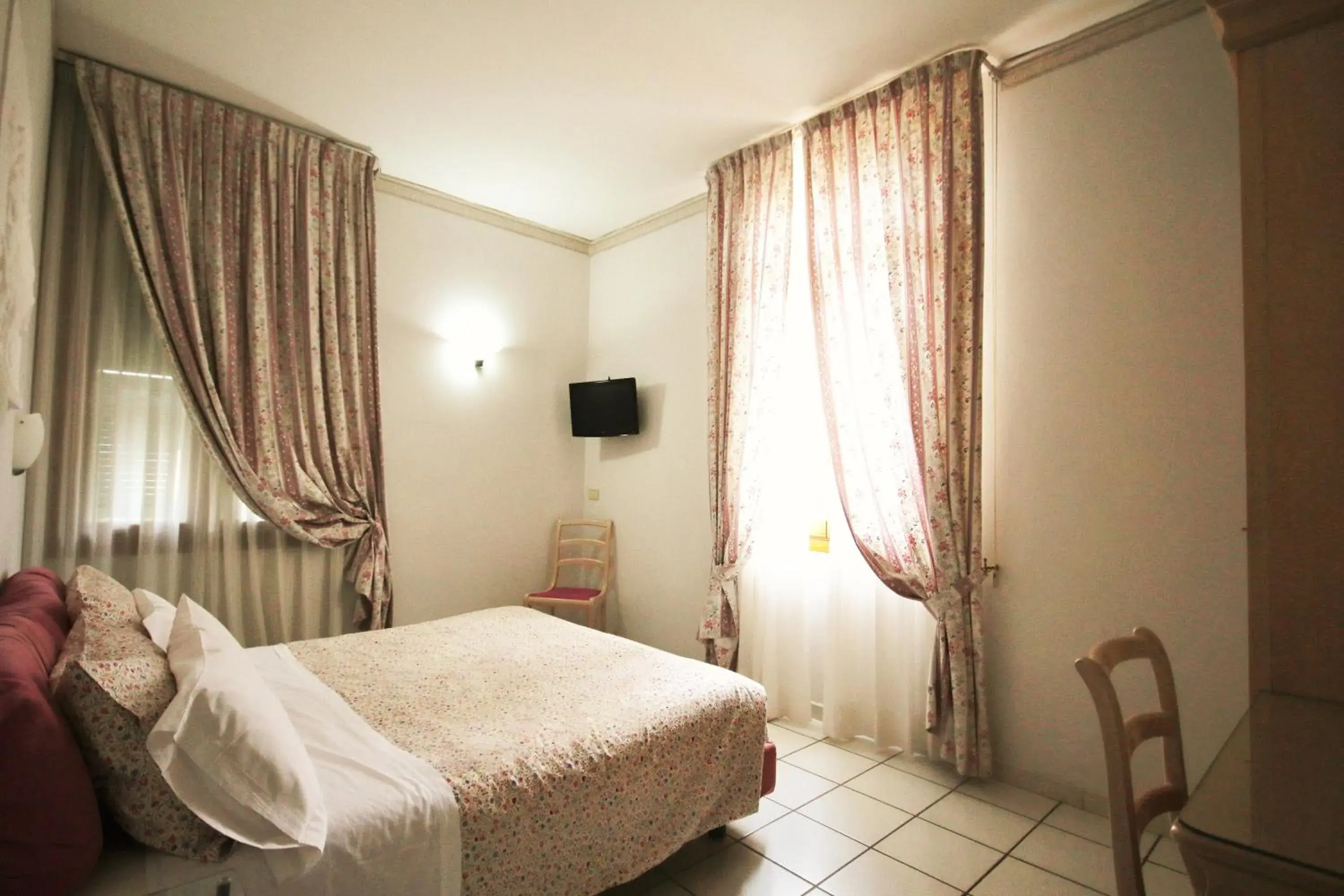 TV and multimedia, Bed in Villa Gina