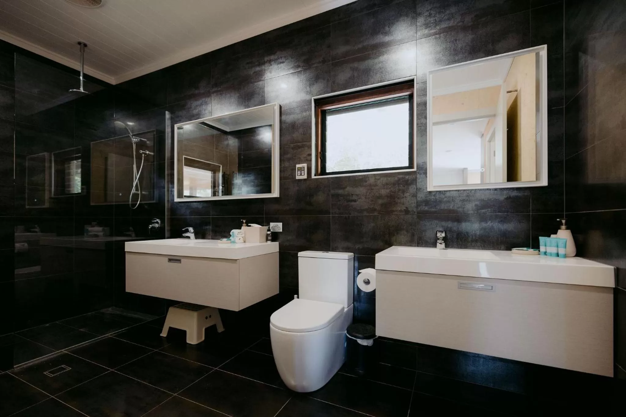 Toilet in Losari Retreat