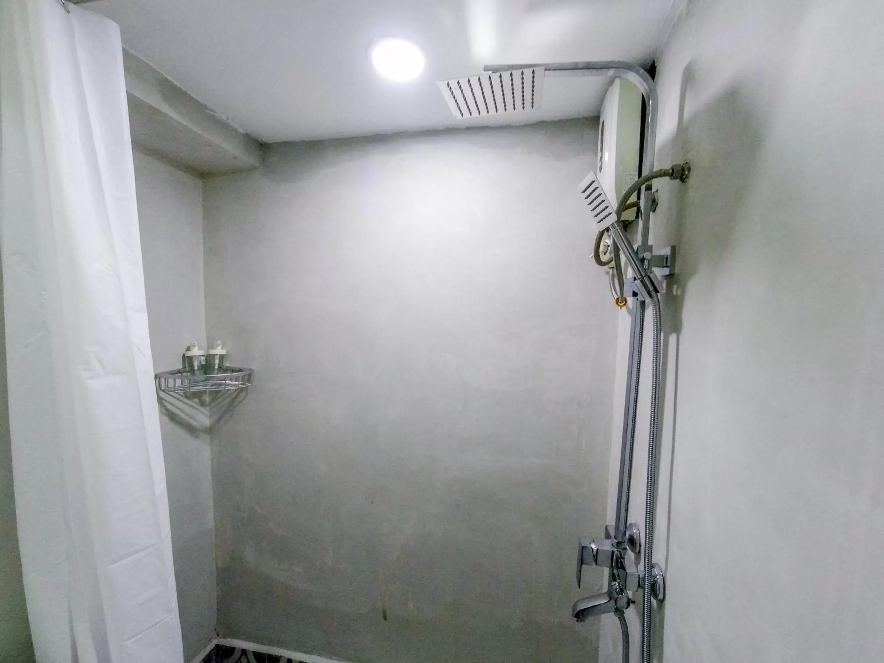 Shower, Bathroom in The Artist Residence